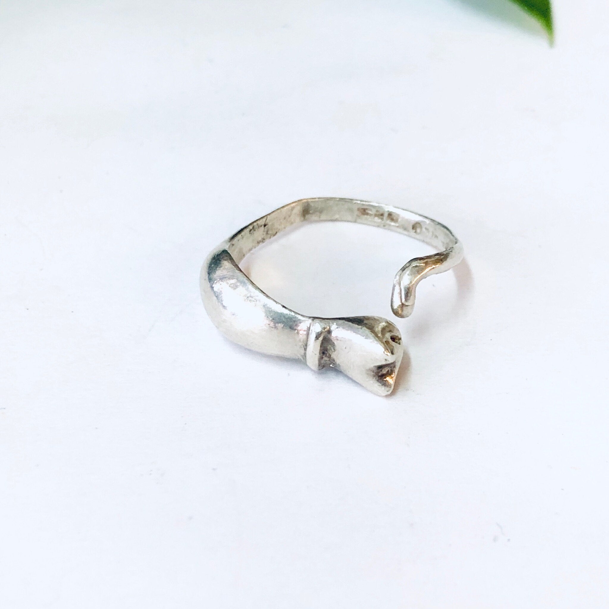 Vintage Ring, Silver Ring, Cat Ring, Cat Jewelry, Skinny Ring, Vintage Jewelry, Kitty Cat Jewelry, Wrap Ring, Unique Ring, Cat Lover, 925