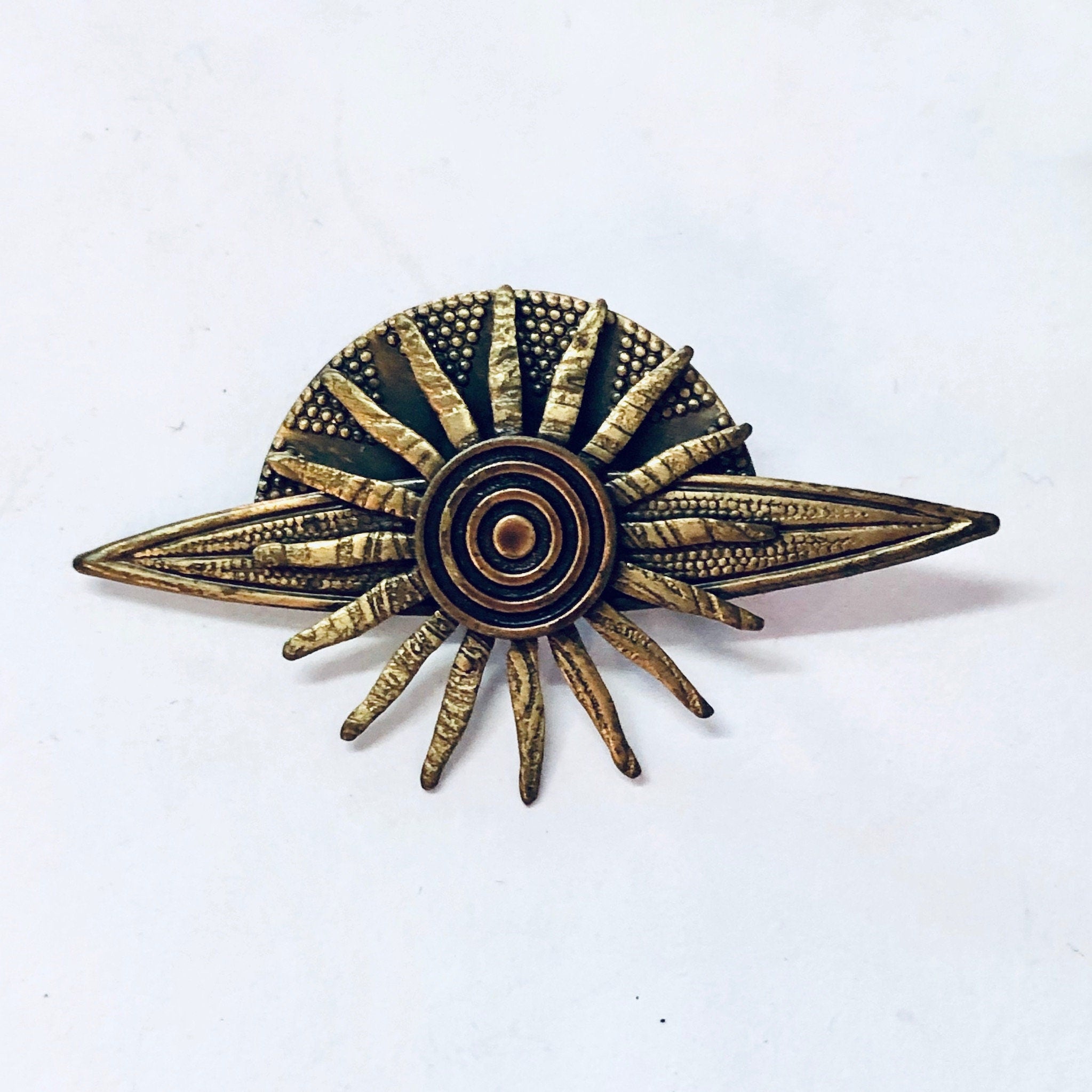 Vintage Brooch, Costume Jewelry, Brass Toned Pin, Sun Brooch, Sun Jewelry, Planet Jewelry, Solar System, Vintage Jewelry, Sun Pin, Gift Idea