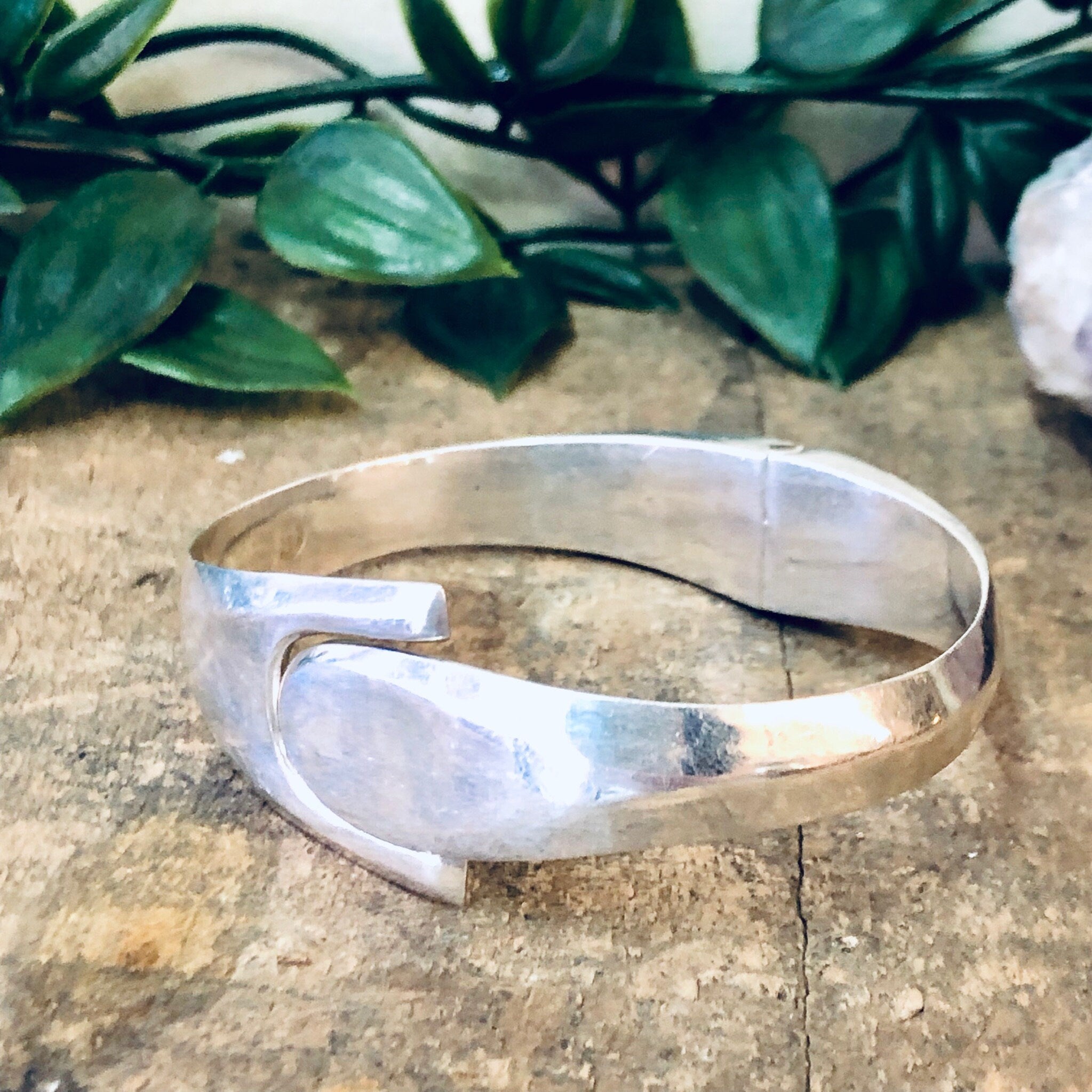 Vintage Bracelet, Silver Bracelet, Bangle Bracelet, Unique Jewelry, Minimalist Design, Hinged Bracelet, 925 Bangle, Simple Bracelet