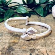 Vintage Bracelet, Silver Bracelet, Vintage Bangle, Bangle Bracelet, Diamond Pattern, Diamond Shape, Unique Jewelry, Hinged Bracelet, 925