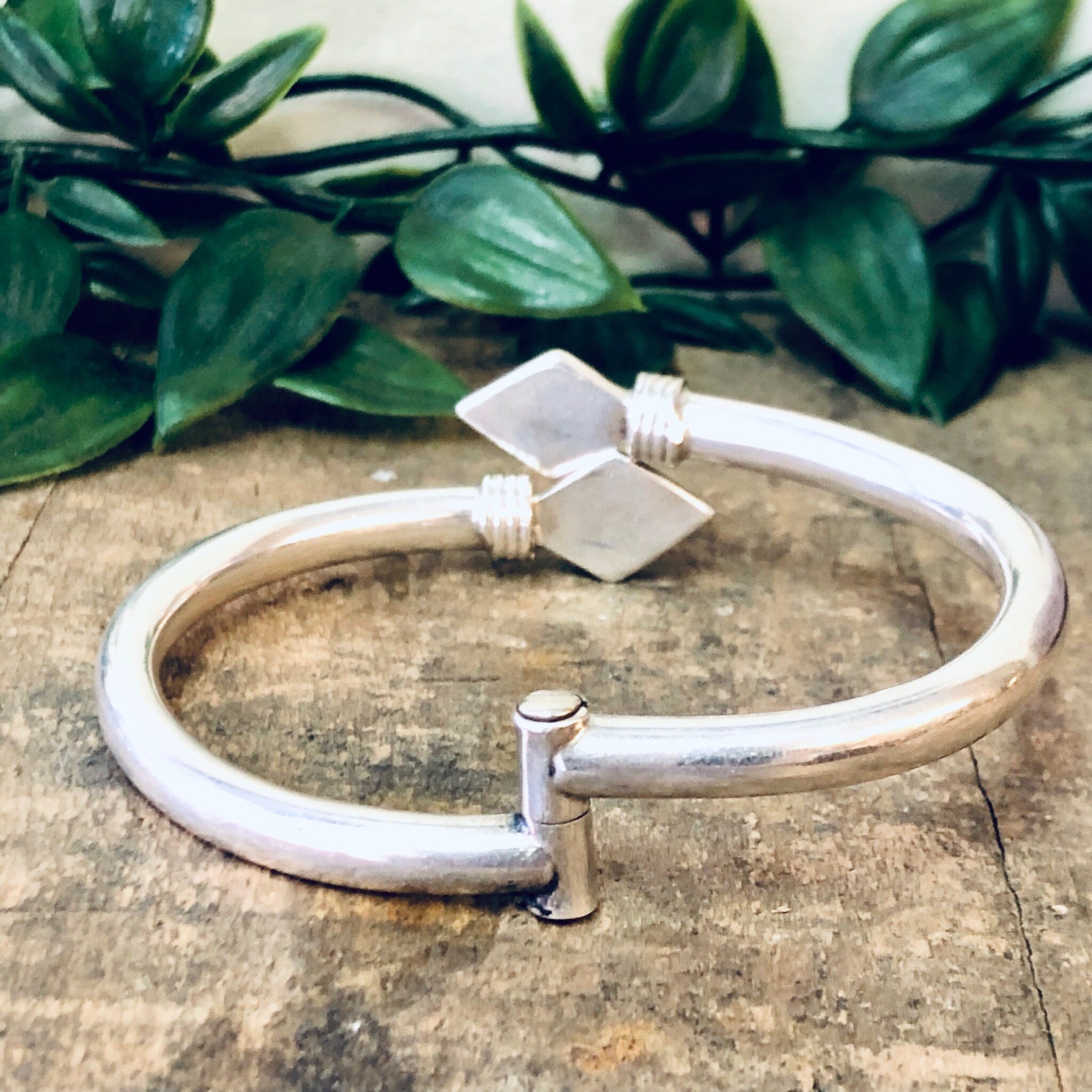 Vintage Bracelet, Silver Bracelet, Vintage Bangle, Bangle Bracelet, Diamond Pattern, Diamond Shape, Unique Jewelry, Hinged Bracelet, 925