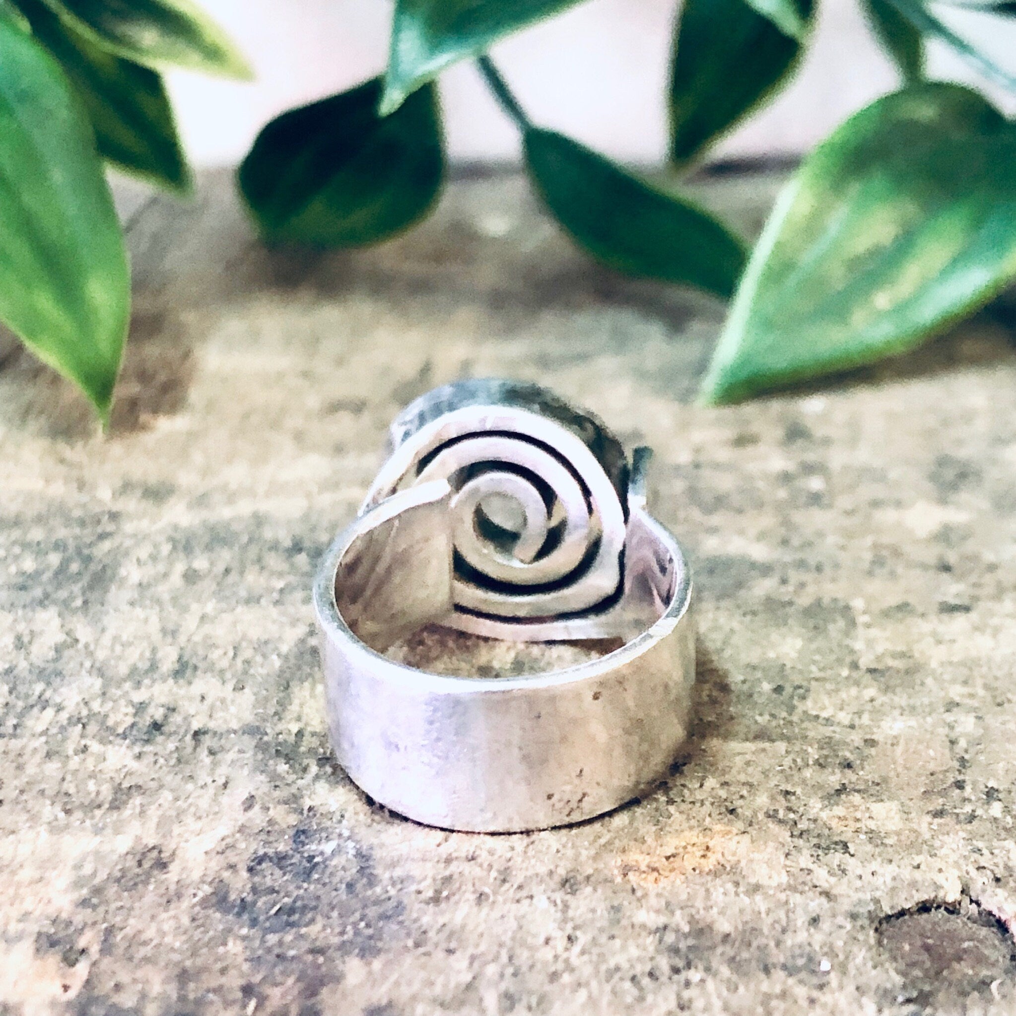 Vintage Ring, Silver Ring, Swirl Design Ring, Modernist Jewelry, Vintage Jewelry, Statement Ring, Boho Style, Thick Band Ring, Bohemian 925