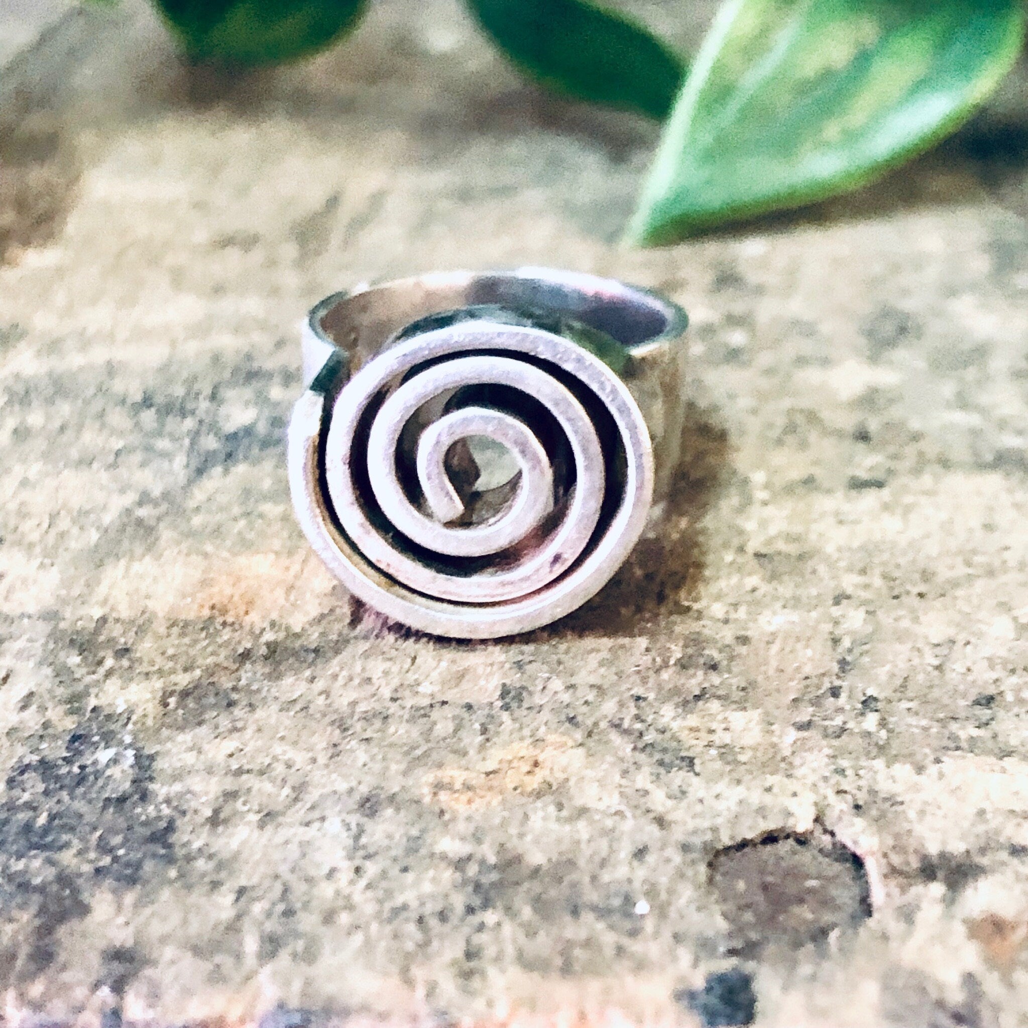 Vintage Ring, Silver Ring, Swirl Design Ring, Modernist Jewelry, Vintage Jewelry, Statement Ring, Boho Style, Thick Band Ring, Bohemian 925