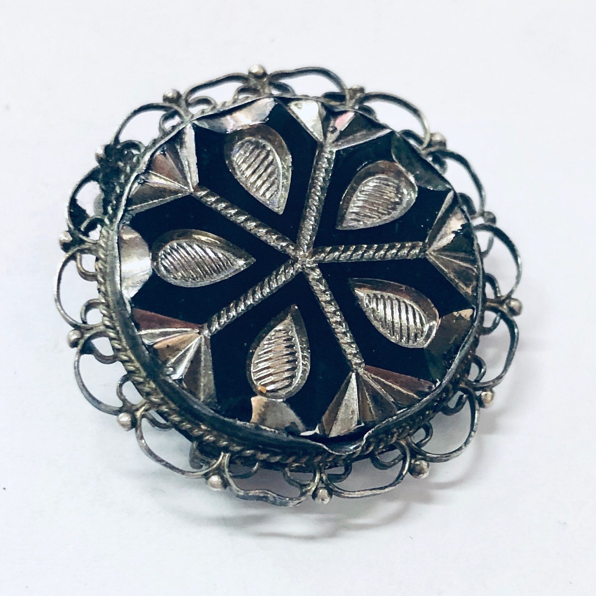 Vintage Brooch, Silver Brooch, Vintage Pendant, Silver Pendant, Pendant Necklace, Round Pendant, Unique Jewelry, Vintage jewelry, 925 brooch