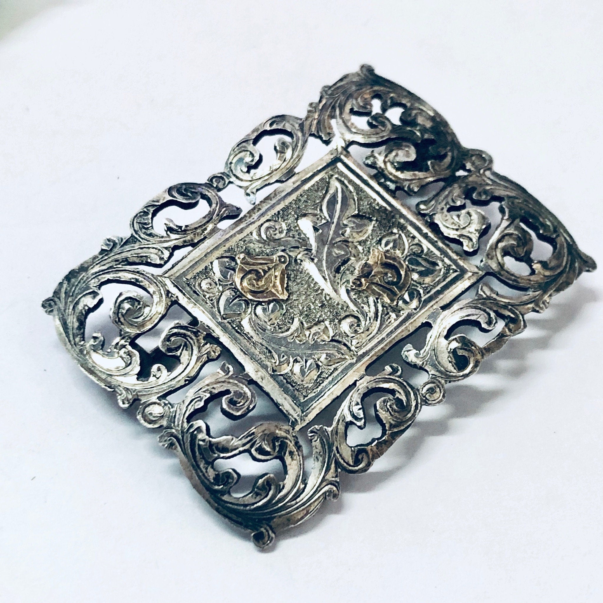 Vintage Brooch, Silver Brooch, Unique Brooch, Vintage Pin, Vintage Jewelry, Filagree Jewelry, Gold Accent, Gold Detail, Leaf Design, 925 Pin
