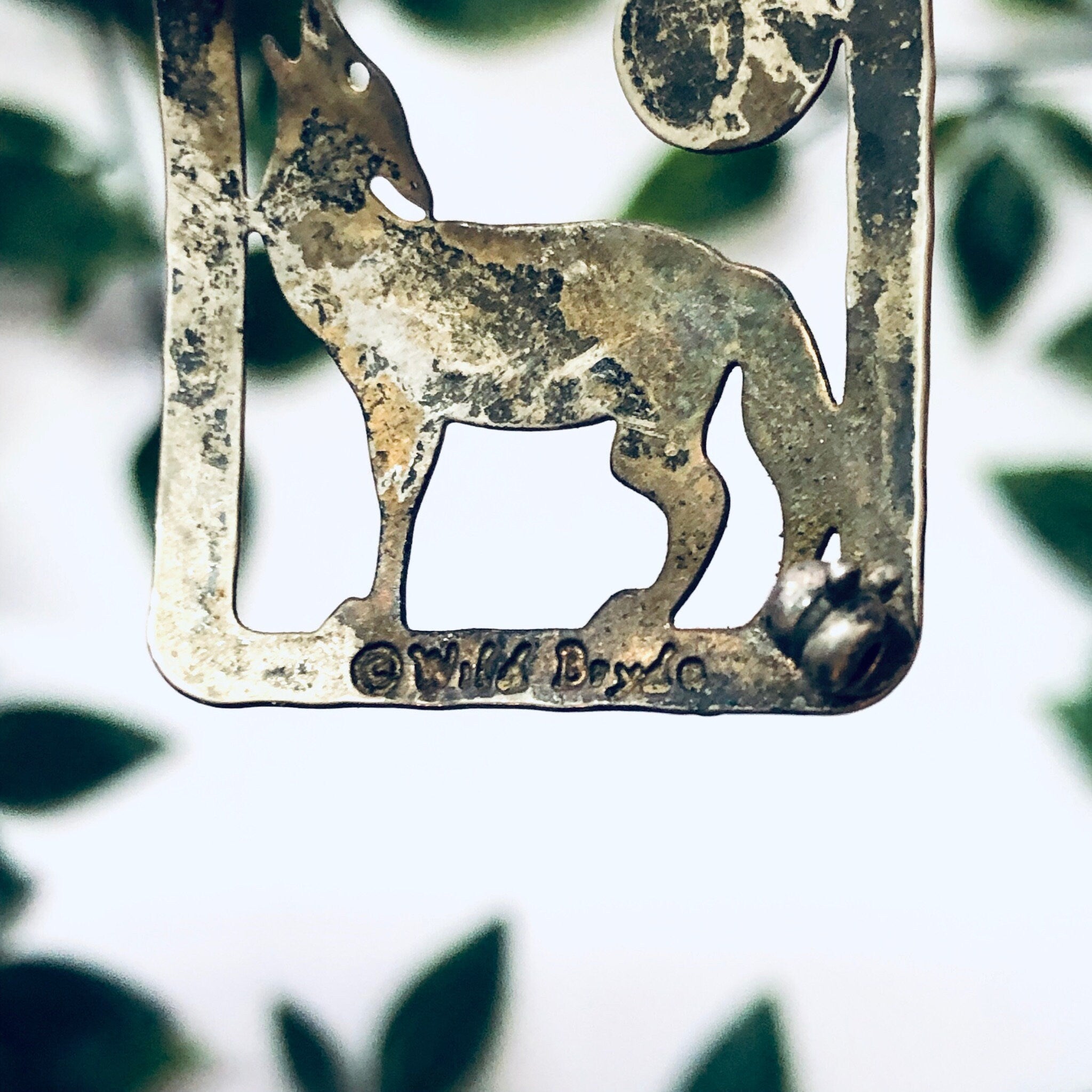 Vintage Brooch, Vintage Pin, Silver Brooch, Wolf Pin, Wolf Jewelry, Howl at the Moon, Wolf Howl, Cut out Pin, Animal Jewelry, Moon Pin, 925