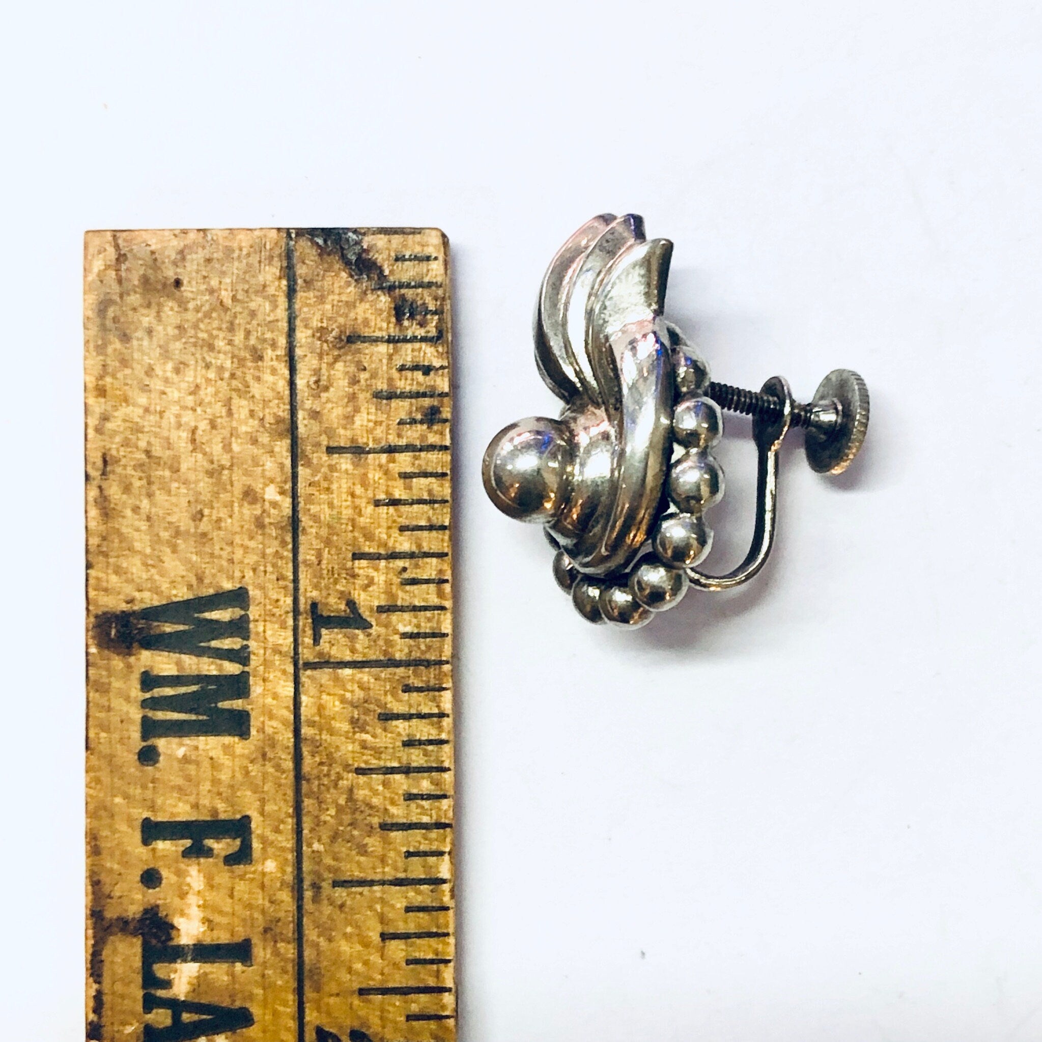 Vintage Earrings, Silver Earrings, Lisner Earrings, Lisner Jewelry, Screw Back Earrings, Unique Earrings, Vintage Jewelry, Funky Earrings