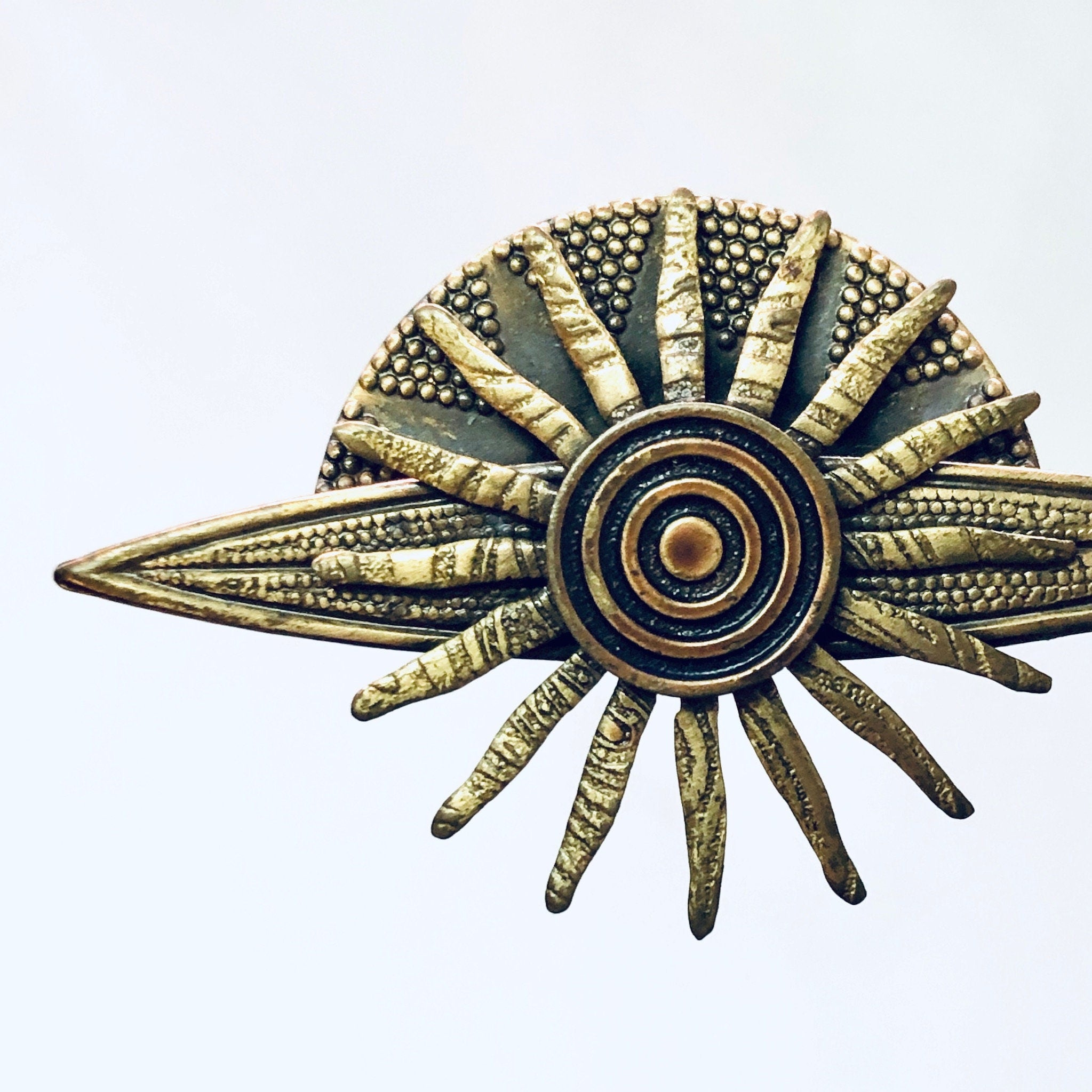 Vintage Brooch, Costume Jewelry, Brass Toned Pin, Sun Brooch, Sun Jewelry, Planet Jewelry, Solar System, Vintage Jewelry, Sun Pin, Gift Idea