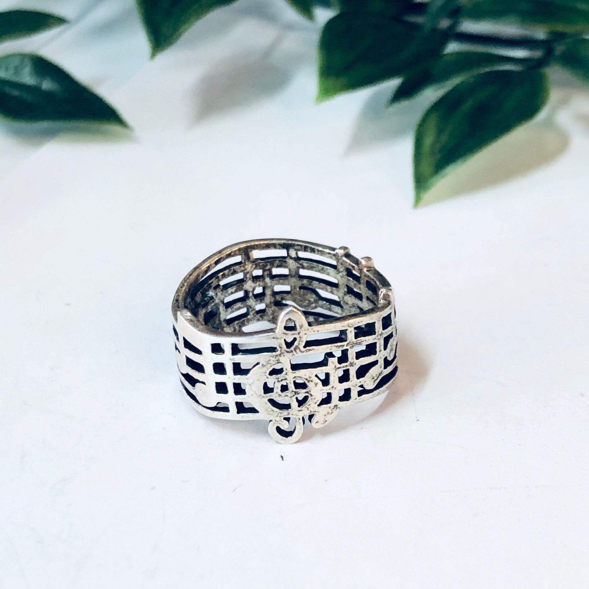 Vintage Ring, Silver Ring, Treble Clef Ring, Musical Note Ring, Musician Ring, Unique Jewelry, Vintage Jewelry, Thick Band Ring, Music Notes