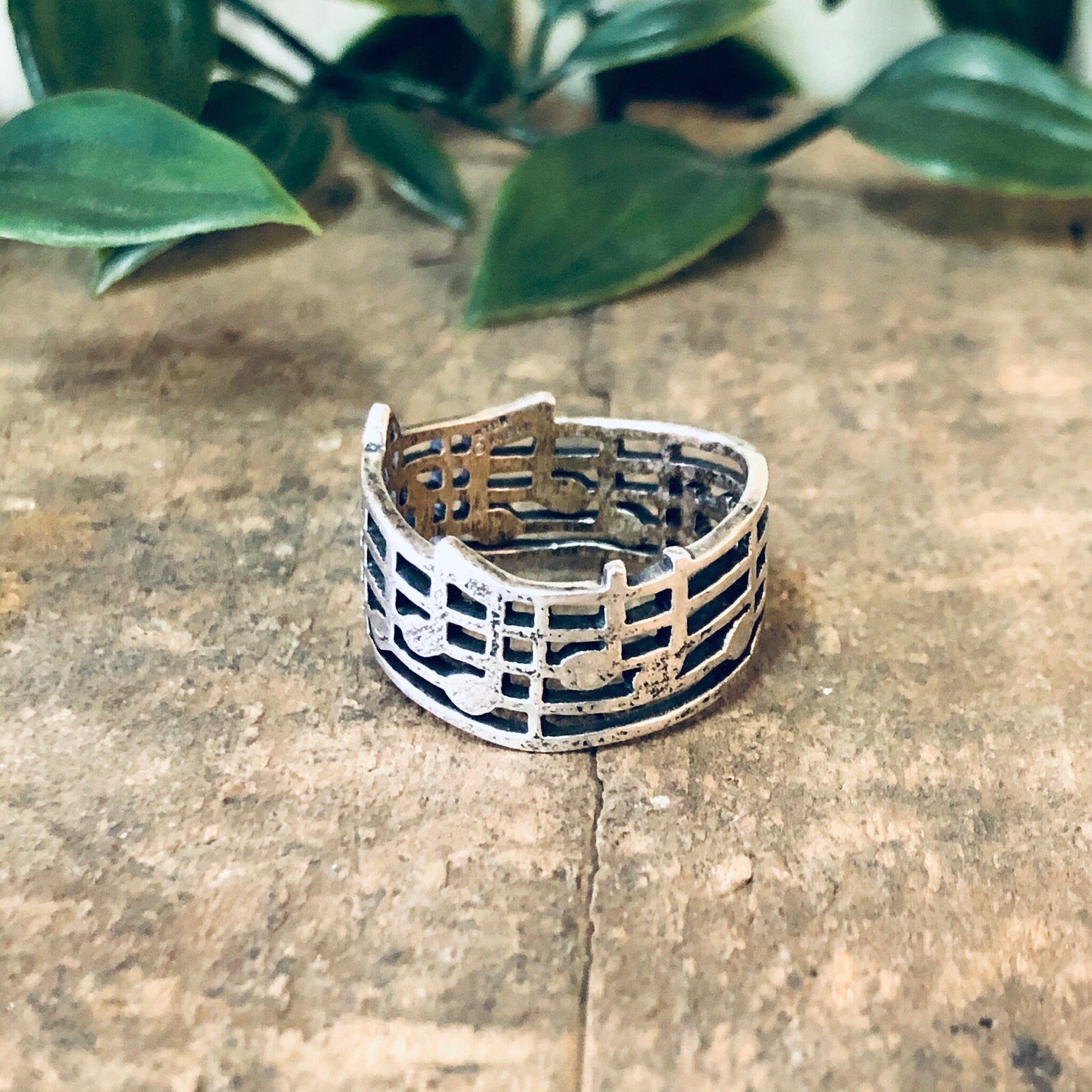 Vintage Ring, Silver Ring, Treble Clef Ring, Musical Note Ring, Musician Ring, Unique Jewelry, Vintage Jewelry, Thick Band Ring, Music Notes