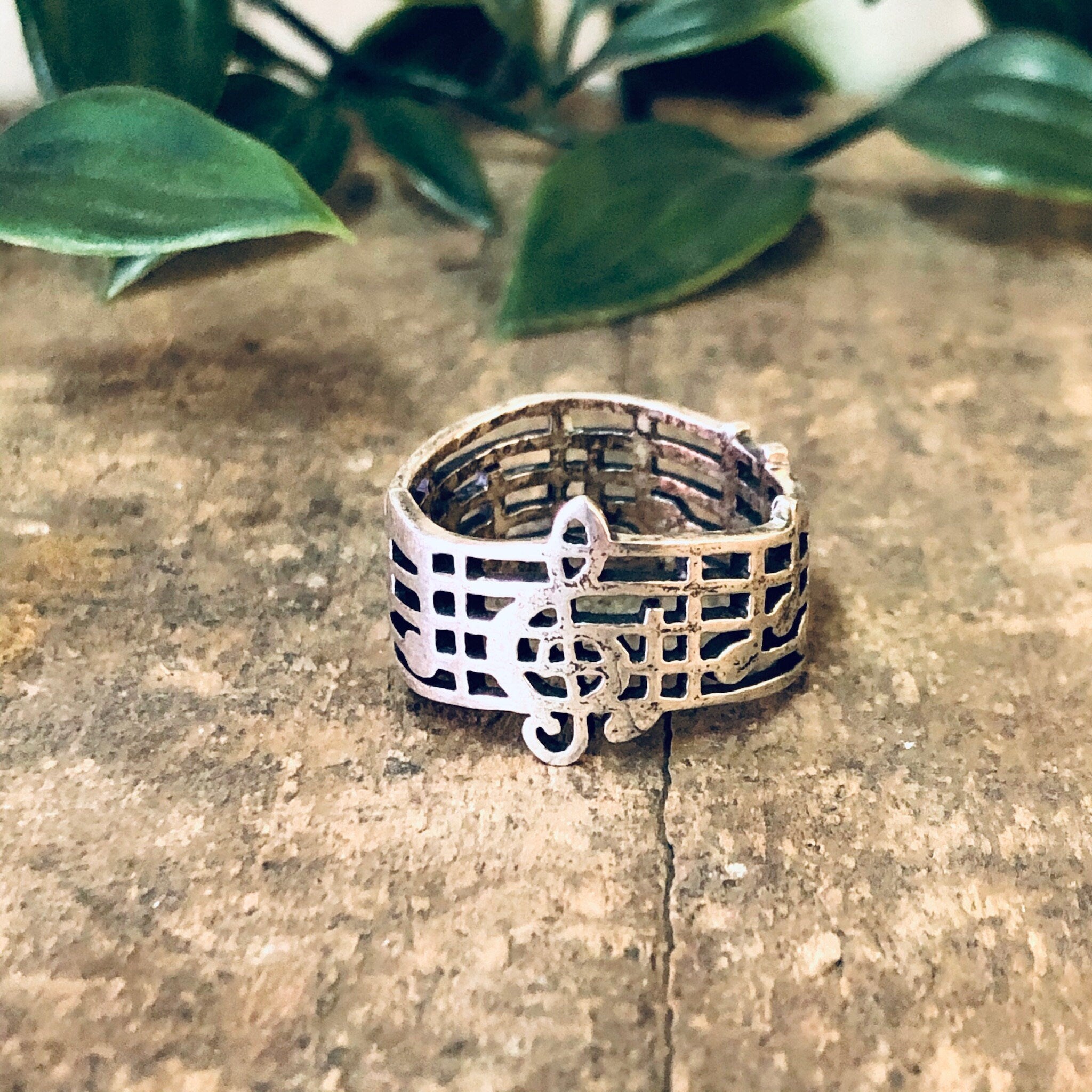 Vintage Ring, Silver Ring, Treble Clef Ring, Musical Note Ring, Musician Ring, Unique Jewelry, Vintage Jewelry, Thick Band Ring, Music Notes