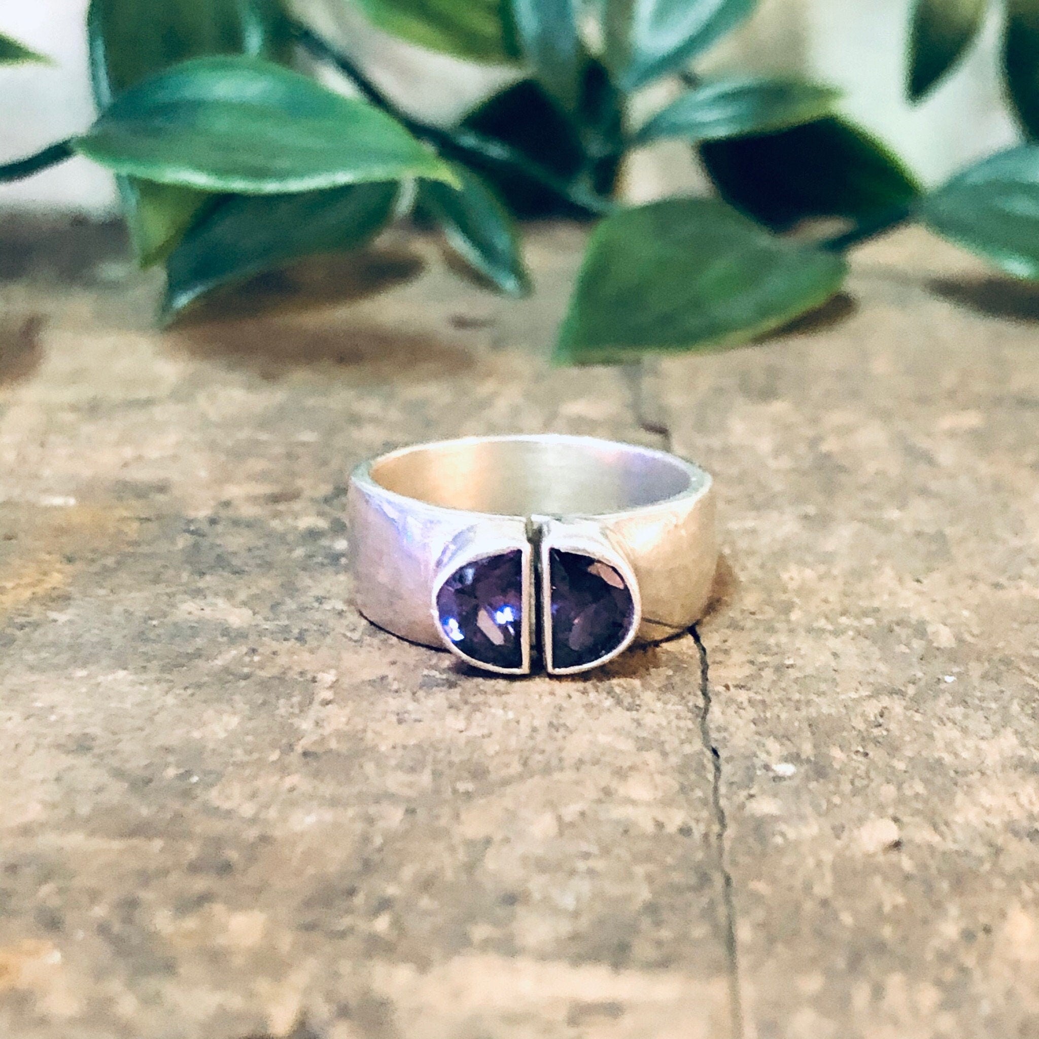Vintage Ring, Silver Ring, Band Ring, Thin Band, Unique Jewelry, Funky Ring, Vintage Jewelry, Purple Gemstone, Purple Ring, 925 Ring Pink