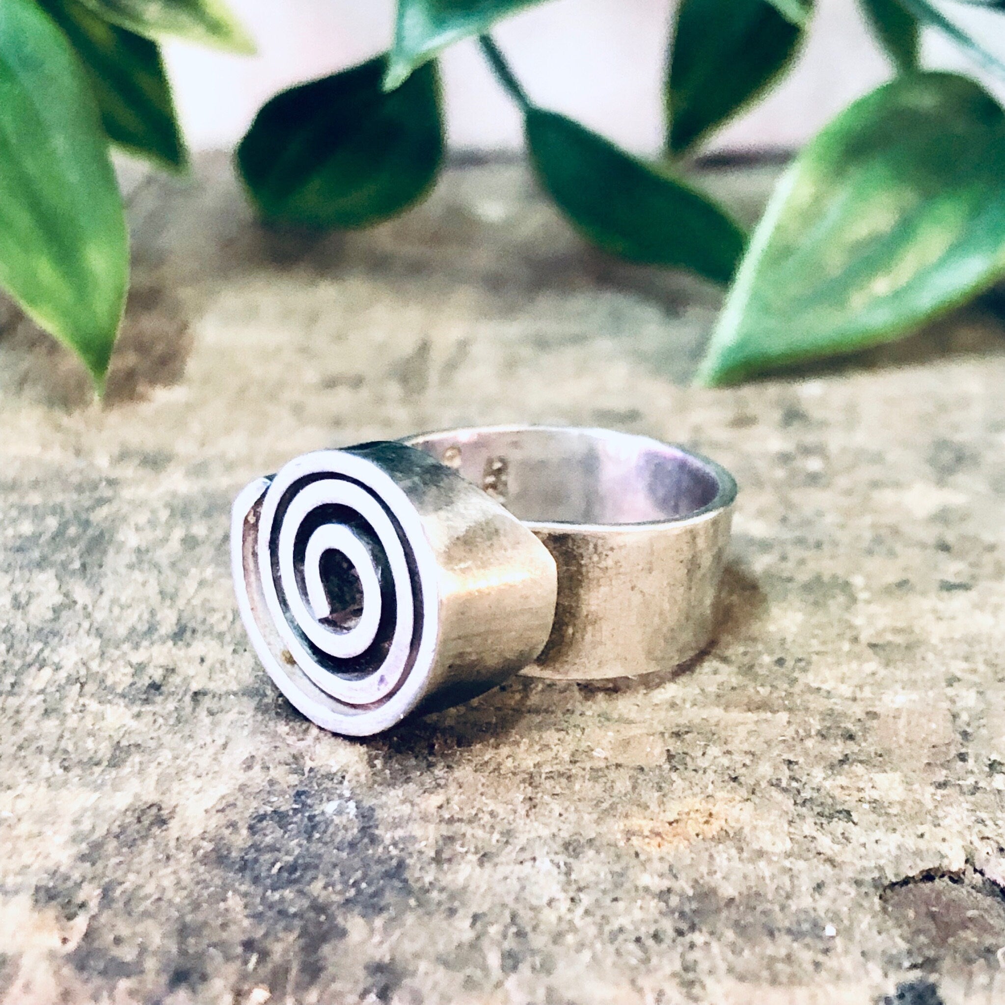 Vintage Ring, Silver Ring, Swirl Design Ring, Modernist Jewelry, Vintage Jewelry, Statement Ring, Boho Style, Thick Band Ring, Bohemian 925