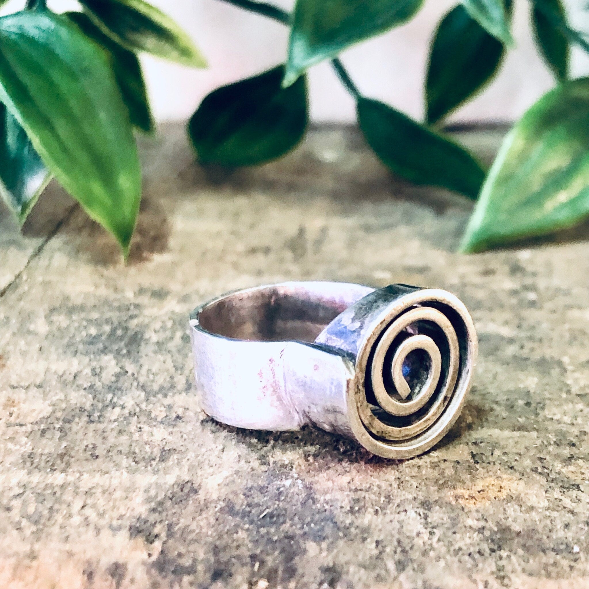 Vintage Ring, Silver Ring, Swirl Design Ring, Modernist Jewelry, Vintage Jewelry, Statement Ring, Boho Style, Thick Band Ring, Bohemian 925