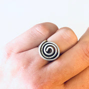 Vintage Ring, Silver Ring, Swirl Design Ring, Modernist Jewelry, Vintage Jewelry, Statement Ring, Boho Style, Thick Band Ring, Bohemian 925