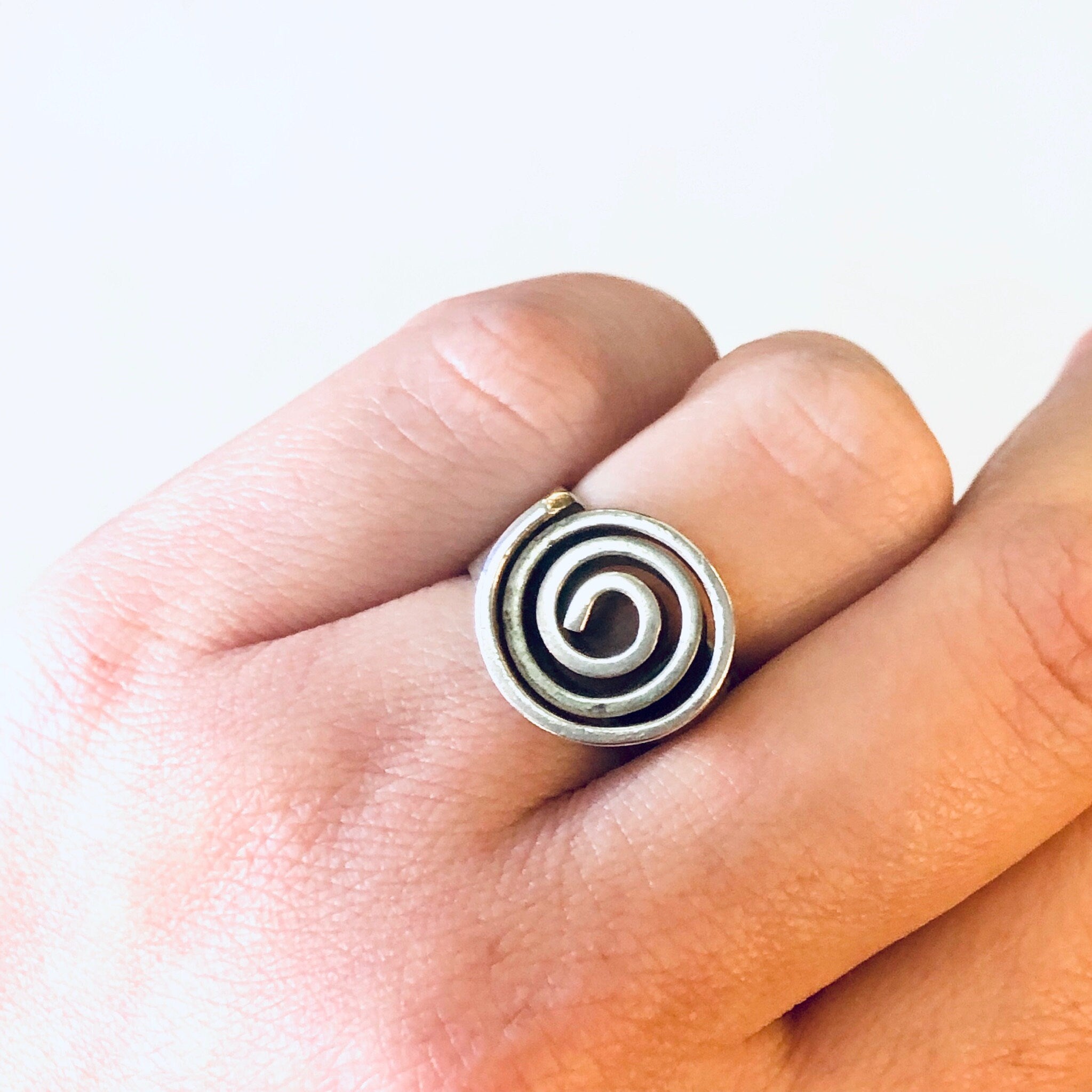 Vintage Ring, Silver Ring, Swirl Design Ring, Modernist Jewelry, Vintage Jewelry, Statement Ring, Boho Style, Thick Band Ring, Bohemian 925