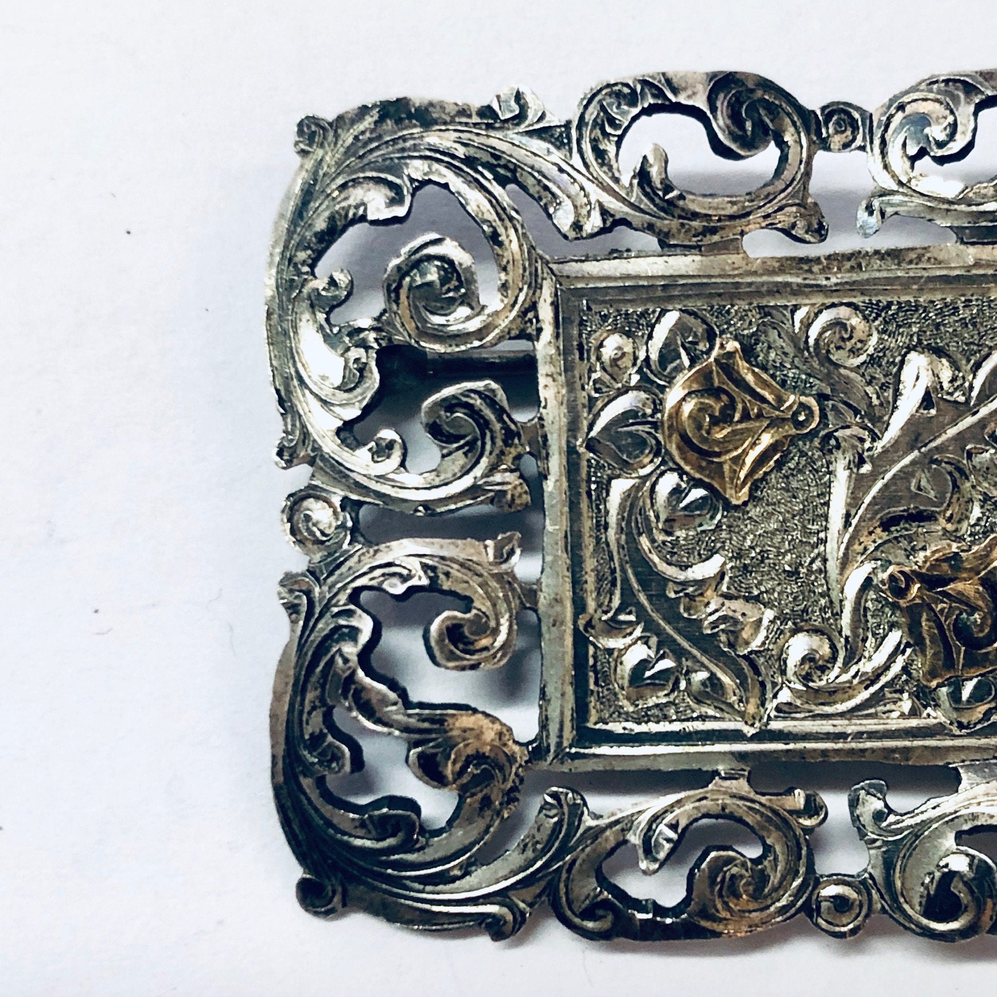 Vintage Brooch, Silver Brooch, Unique Brooch, Vintage Pin, Vintage Jewelry, Filagree Jewelry, Gold Accent, Gold Detail, Leaf Design, 925 Pin