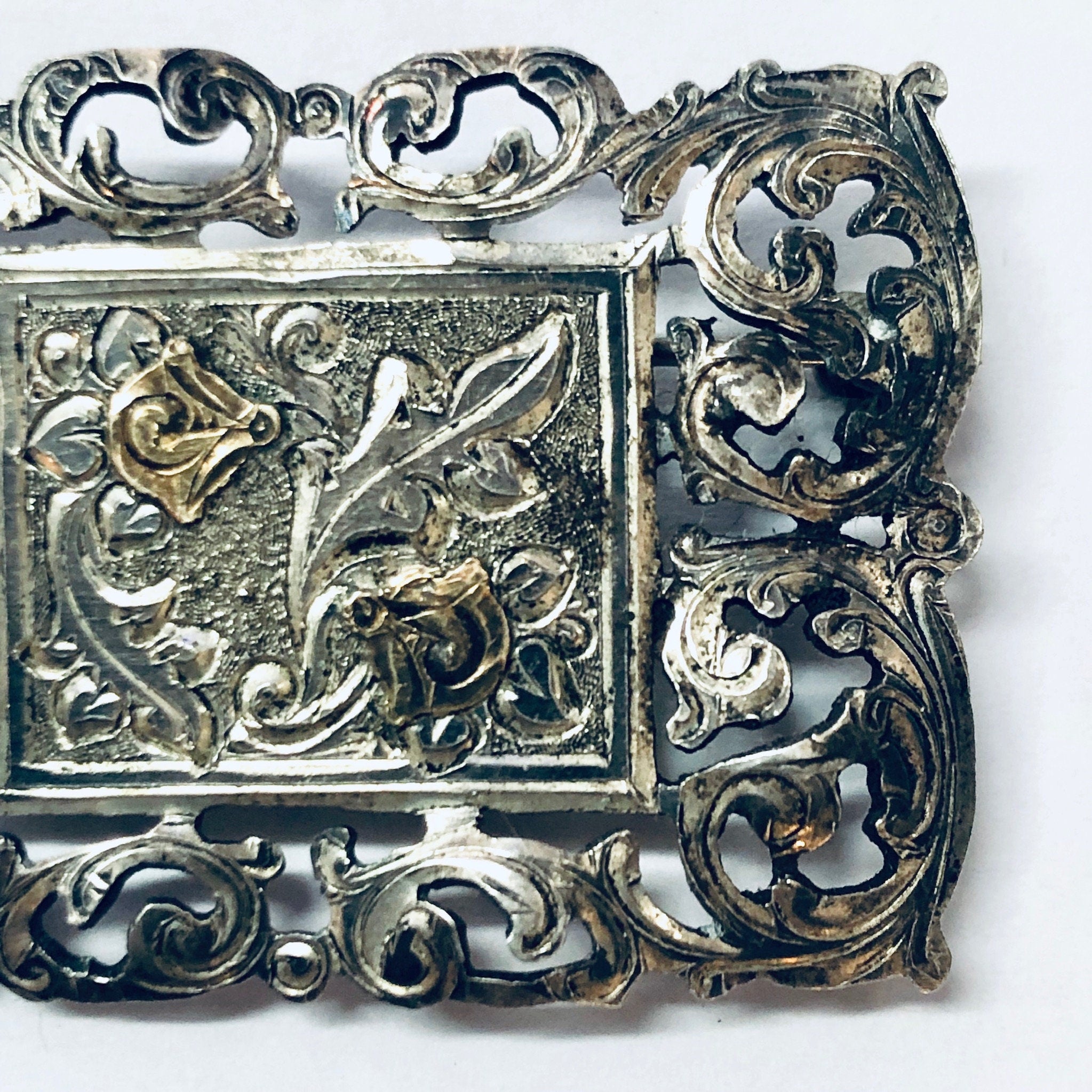 Vintage Brooch, Silver Brooch, Unique Brooch, Vintage Pin, Vintage Jewelry, Filagree Jewelry, Gold Accent, Gold Detail, Leaf Design, 925 Pin