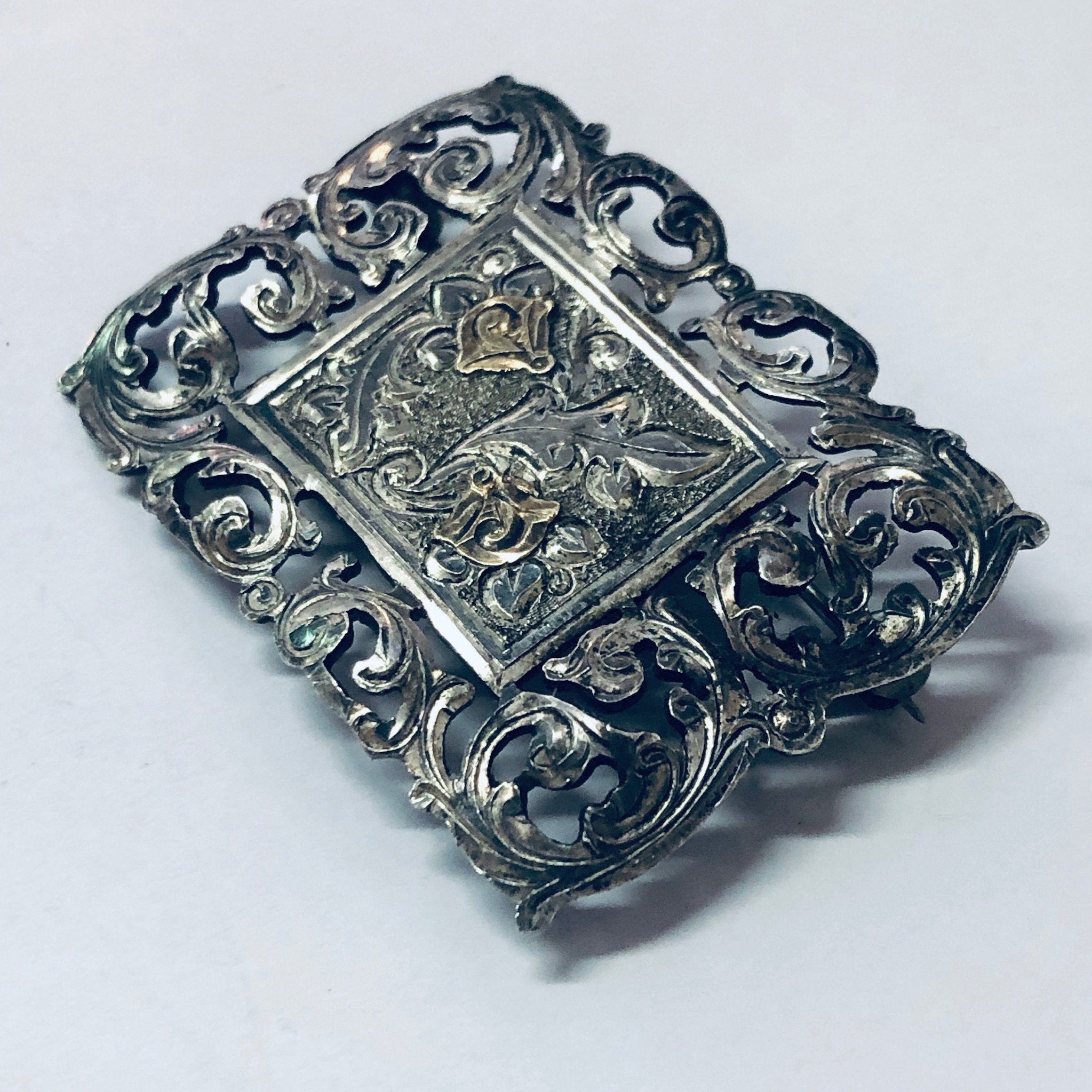 Vintage Brooch, Silver Brooch, Unique Brooch, Vintage Pin, Vintage Jewelry, Filagree Jewelry, Gold Accent, Gold Detail, Leaf Design, 925 Pin
