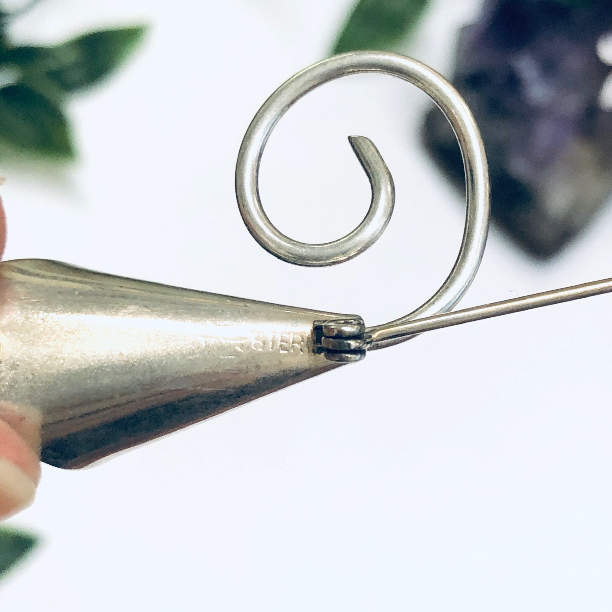 Calla Lily Brooch, Flower Pin, Vintage Flower Brooch, Calla Lily Jewelry, Silver Flower Pin, Small Floral Brooch