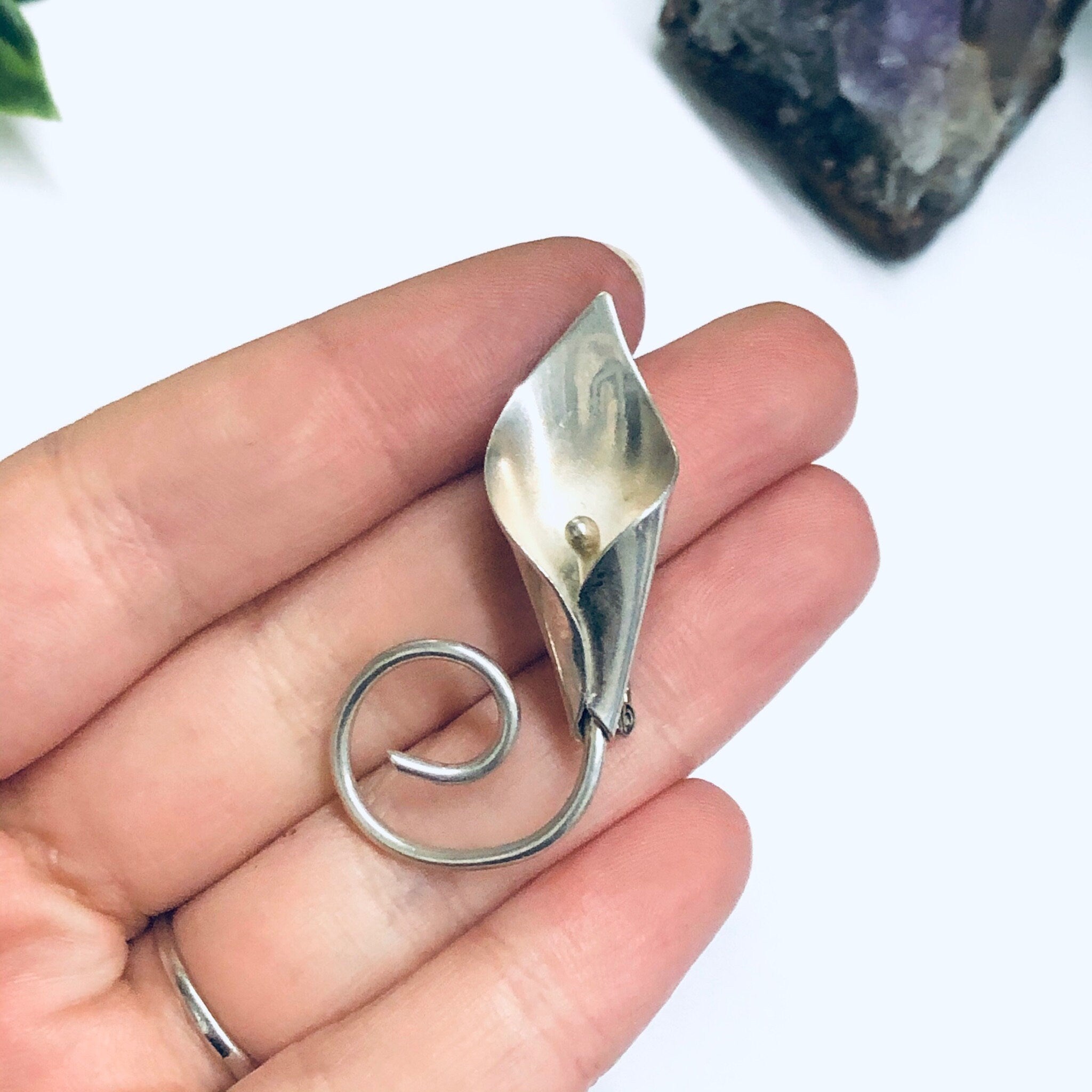 Calla Lily Brooch, Flower Pin, Vintage Flower Brooch, Calla Lily Jewelry, Silver Flower Pin, Small Floral Brooch