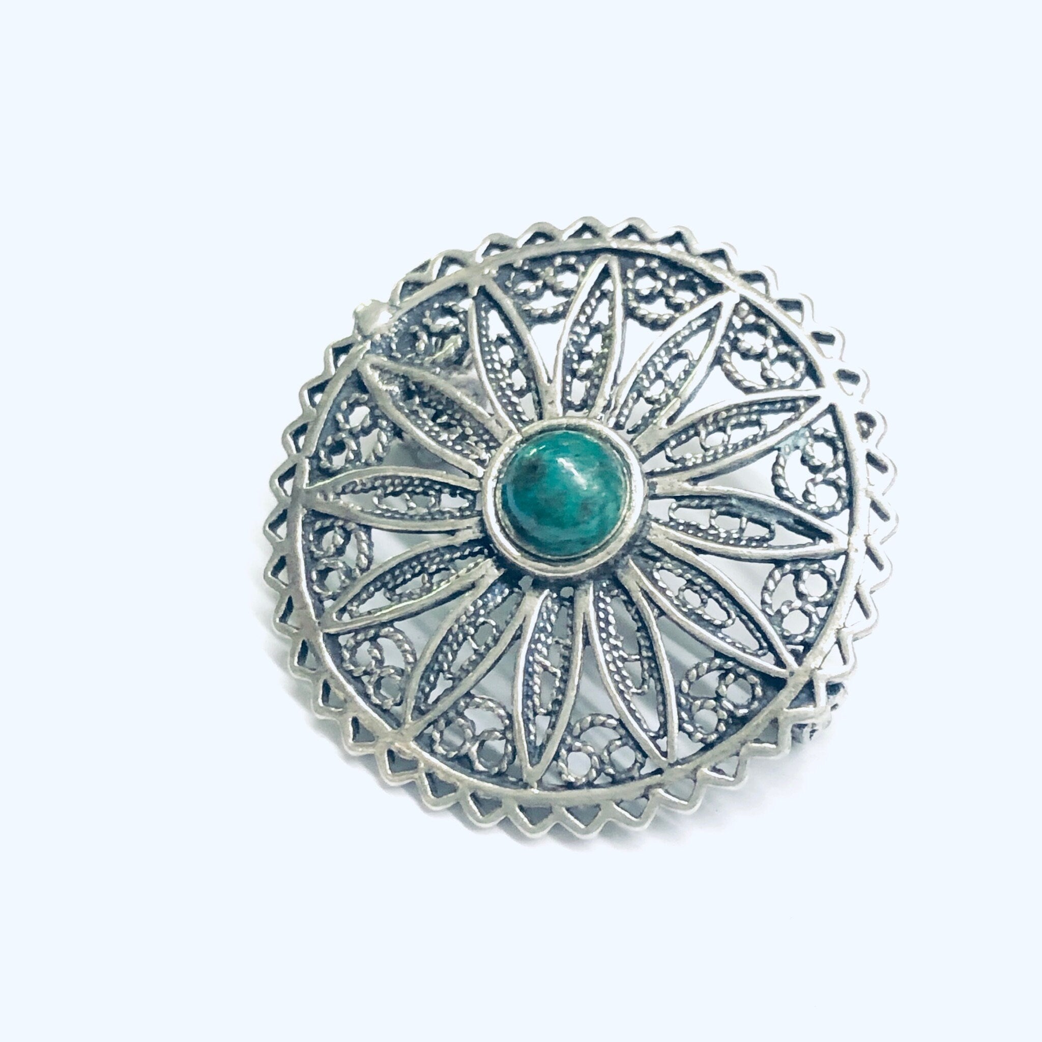 Vintage Round Brooch, Green Stone Brooch, Vintage Silver Jewelry, Cut Out Brooch, Small Round Pin, Vintage Pin