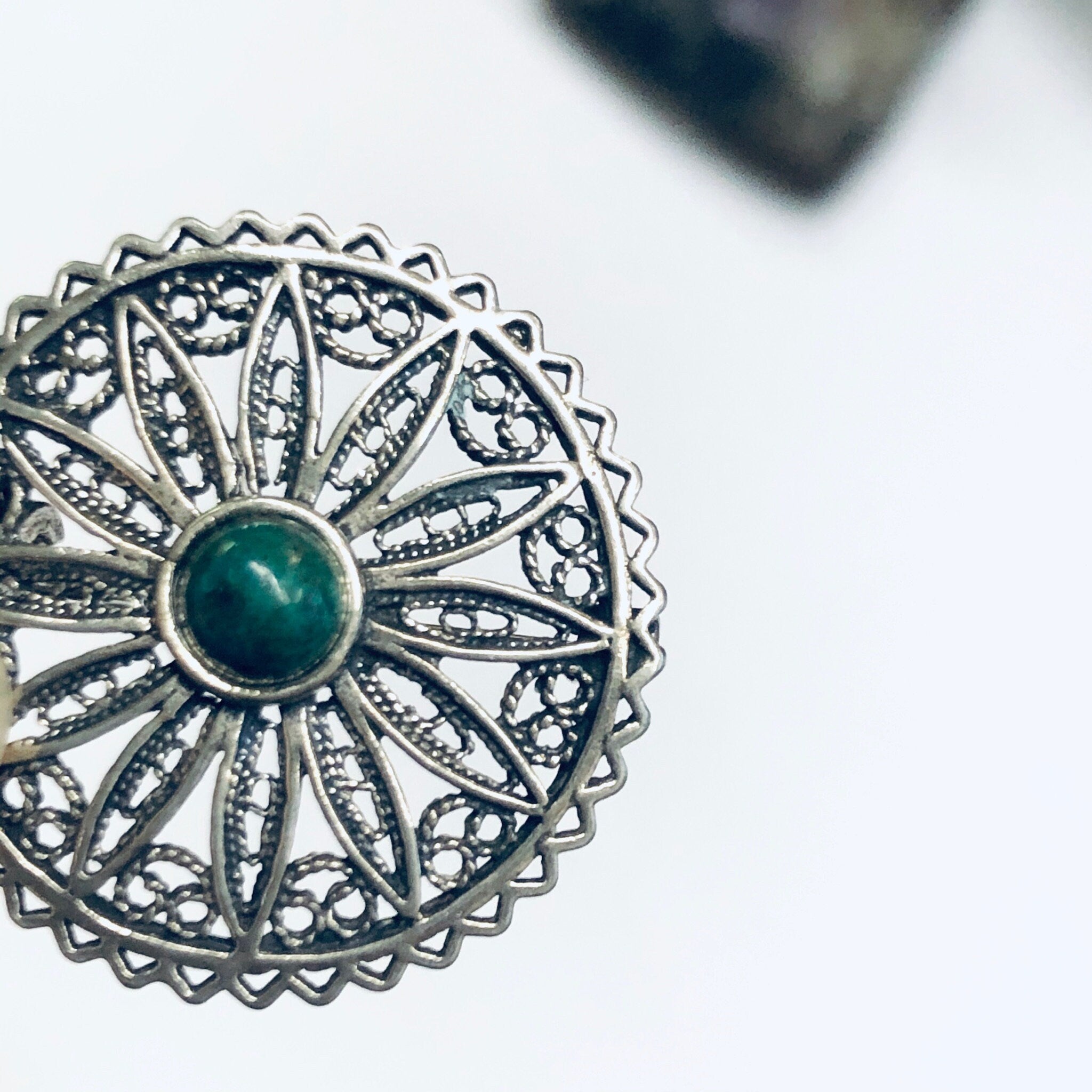 Vintage Round Brooch, Green Stone Brooch, Vintage Silver Jewelry, Cut Out Brooch, Small Round Pin, Vintage Pin