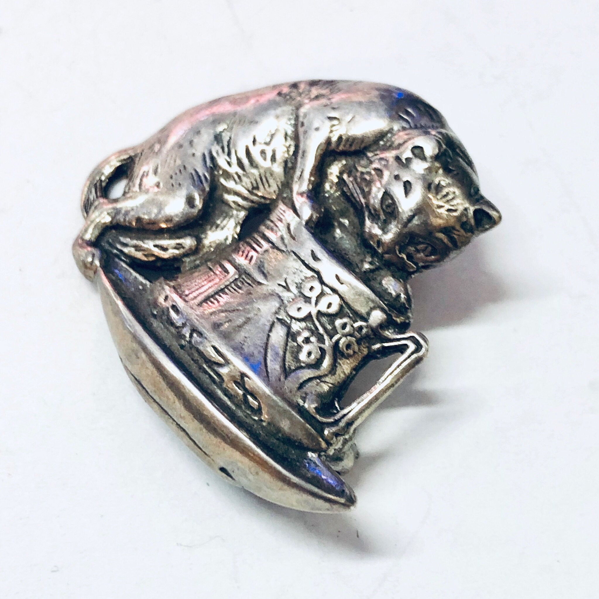 Vintage Brooch, Silver Brooch, Cat Brooch, Cat Pin, Vintage Pin, Cat Jewelry, Animal Jewelry, Teacup Cat Pin, Cat in Cup, Vintage Jewelry,