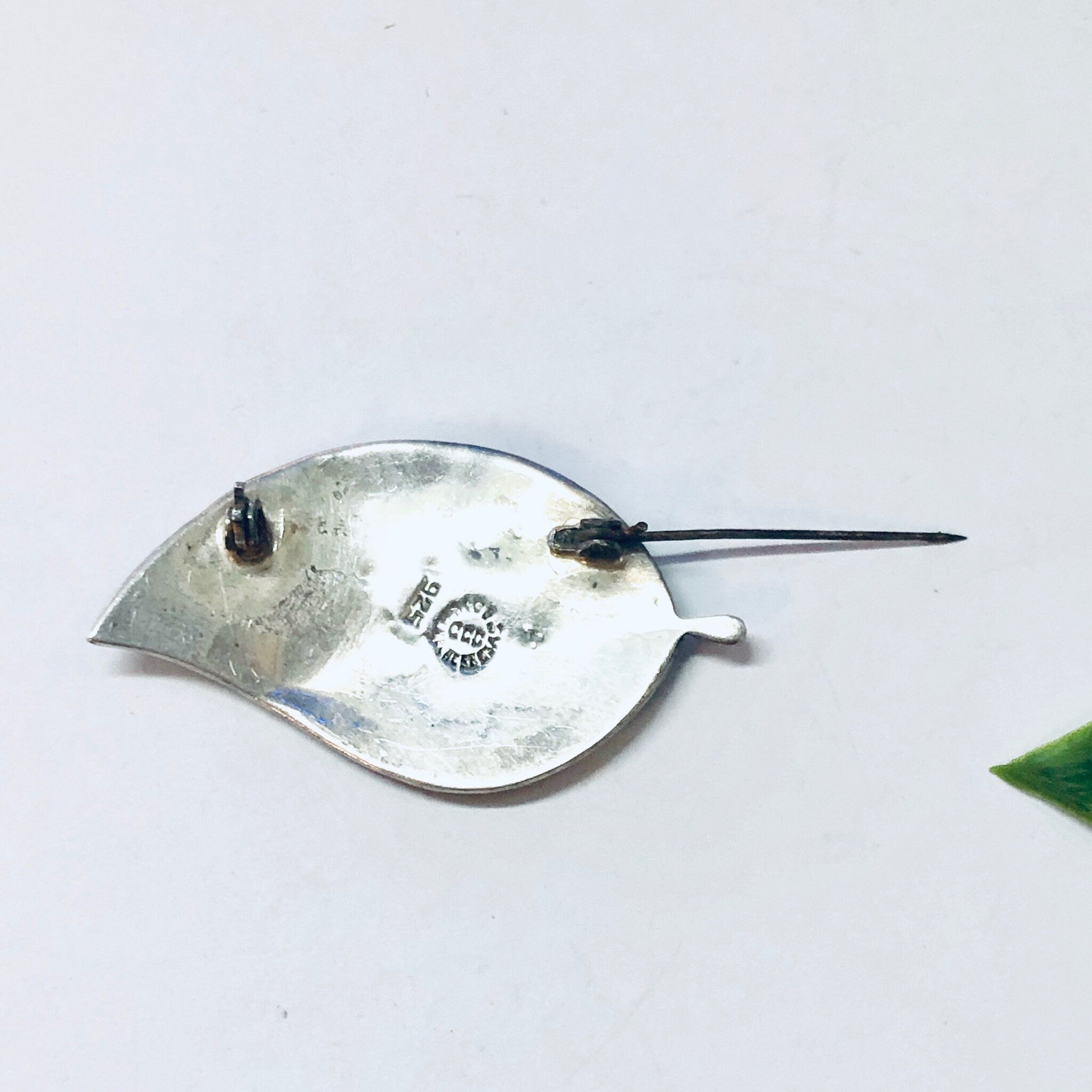 Vintage Brooch, Abalone Brooch, Leave Brooch, Vintage Pin, Silver Brooch, Silver Pin, Leaf Jewelry, Unique Pin, Shell Pin, 925 Brooch, Pin