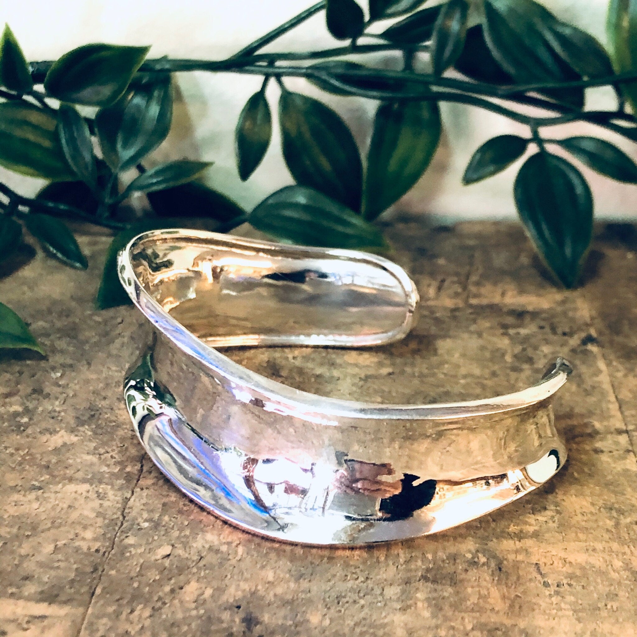 Vintage Bracelet, Cuff Bracelet, Silver Bracelet, Silver Cuff, Concave Cuff, Unique Jewelry, Vintage Jewelry, Sleek Bracelet, Small Cuff,