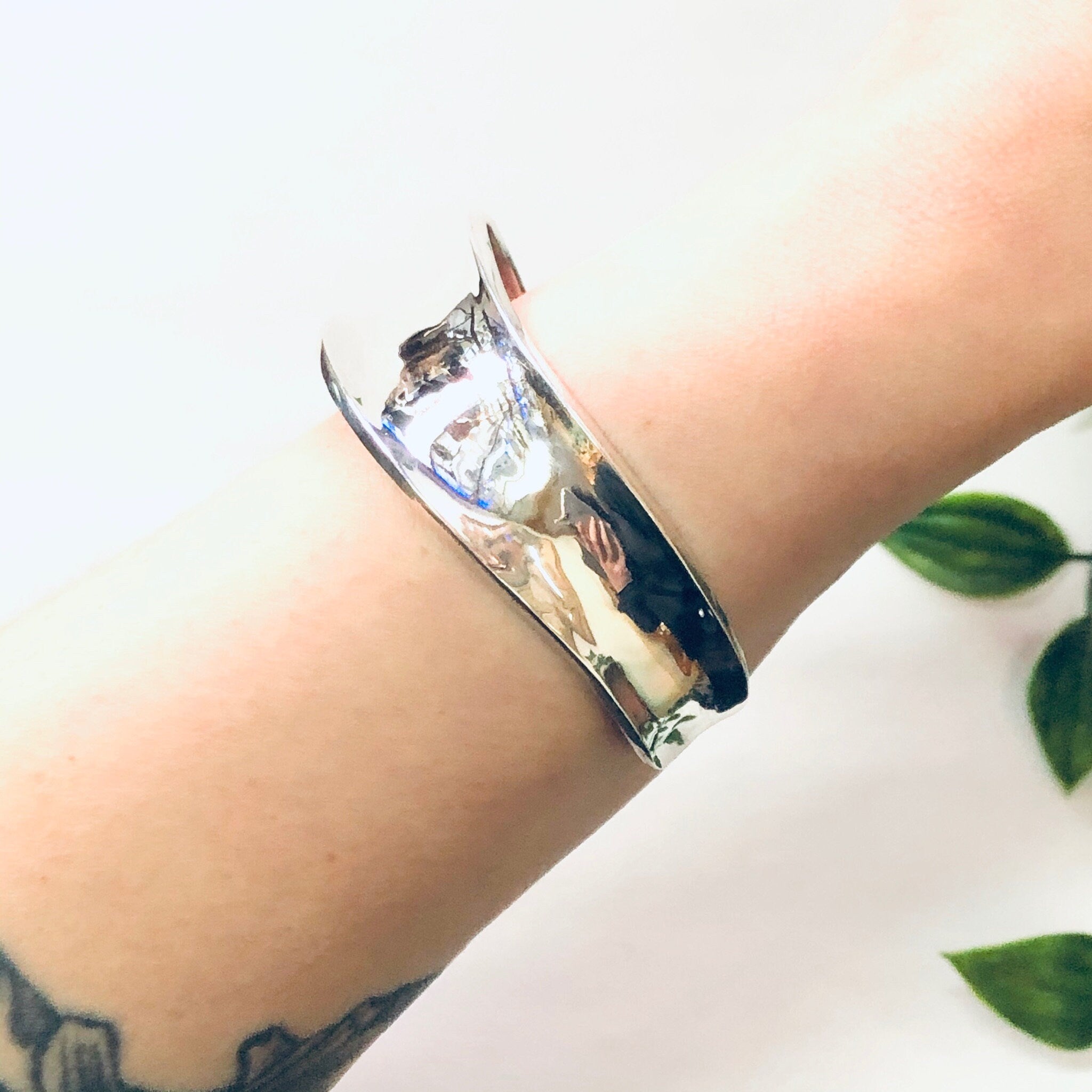 Vintage Bracelet, Cuff Bracelet, Silver Bracelet, Silver Cuff, Concave Cuff, Unique Jewelry, Vintage Jewelry, Sleek Bracelet, Small Cuff,