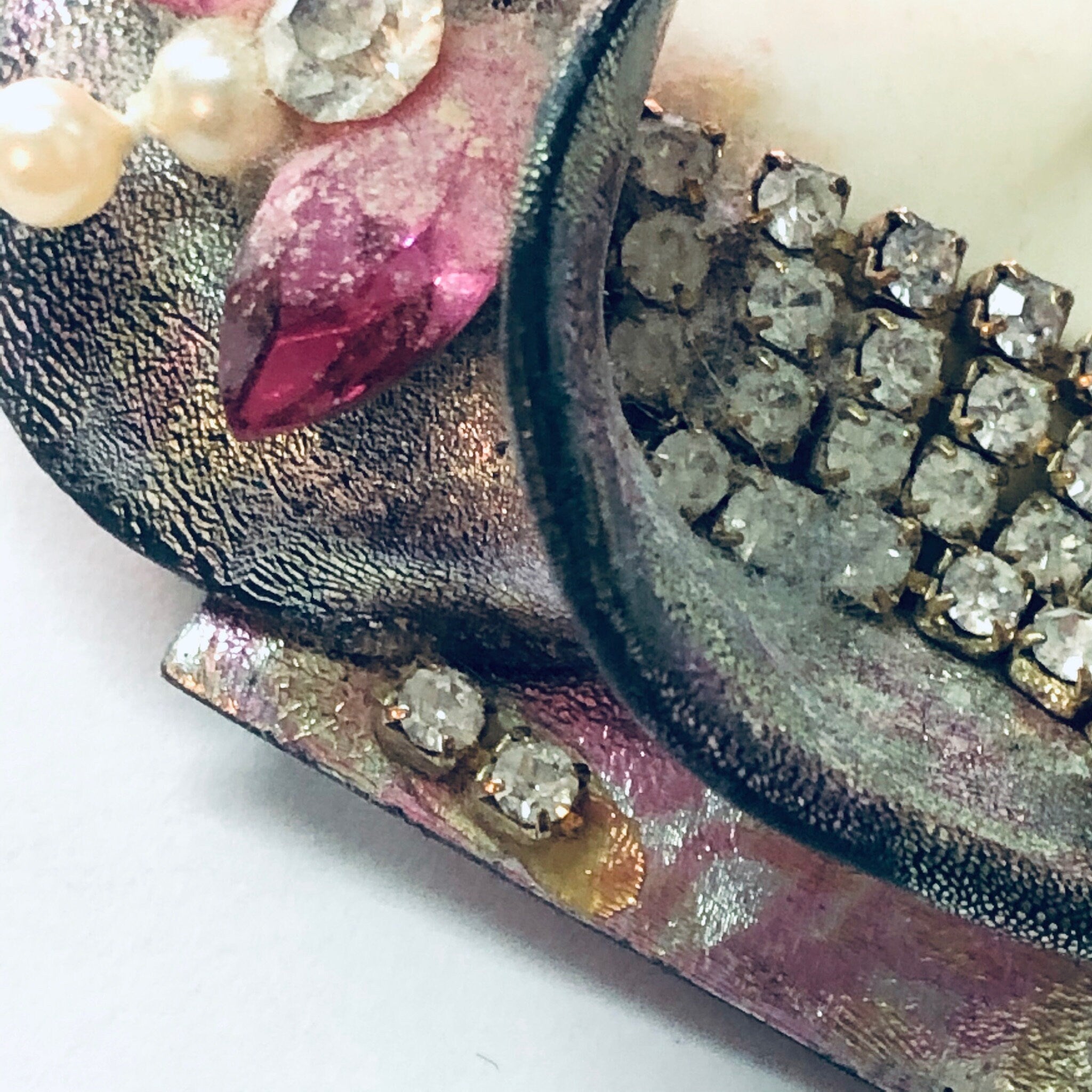 Vintage Brooch, Lady Face Brooch, Vintage Pin, Lady in a Hat, Costume Jewelry, Face Jewelry, Unique Pin, Vintage Jewelry, Pink Brooch, Hat