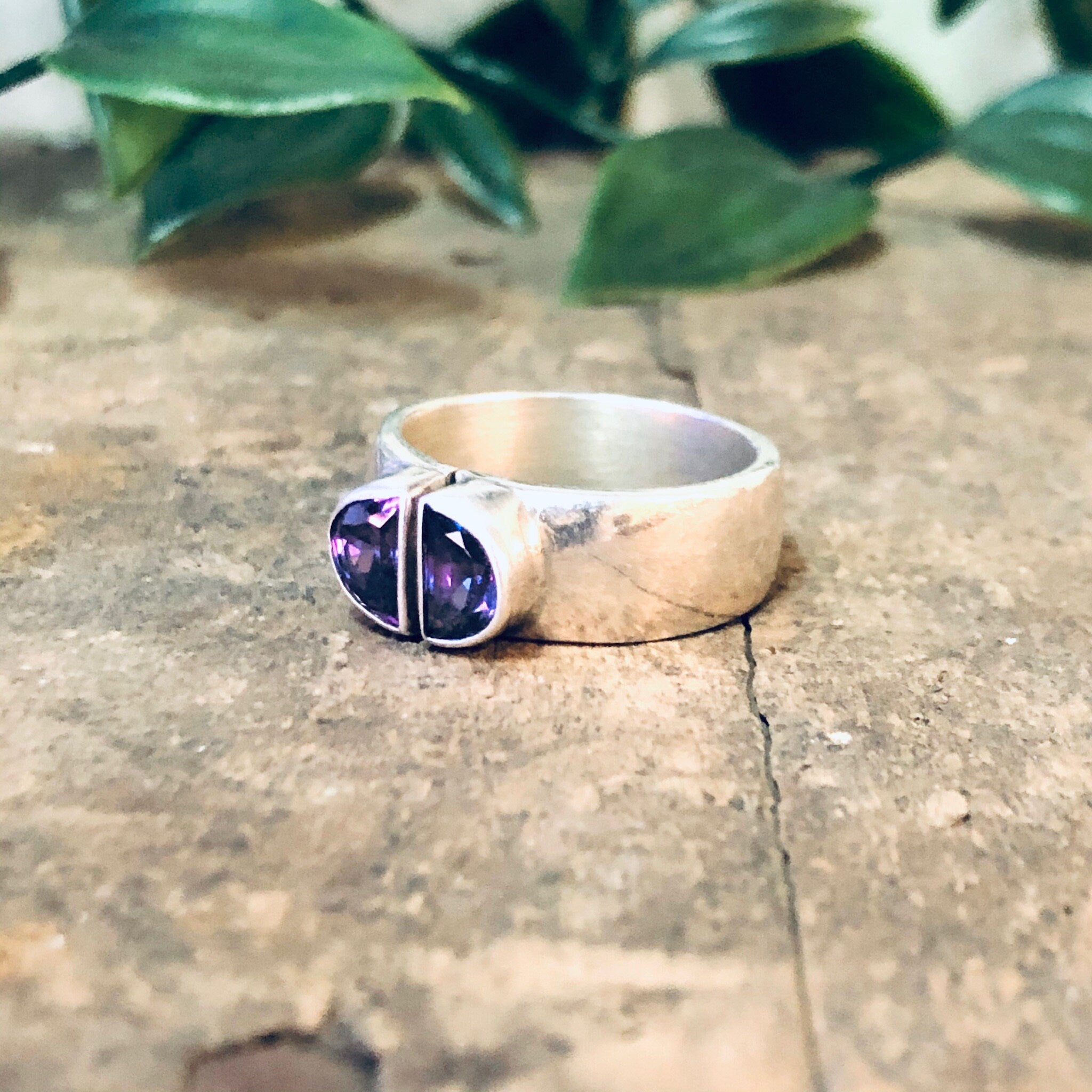 Vintage Ring, Silver Ring, Band Ring, Thin Band, Unique Jewelry, Funky Ring, Vintage Jewelry, Purple Gemstone, Purple Ring, 925 Ring Pink