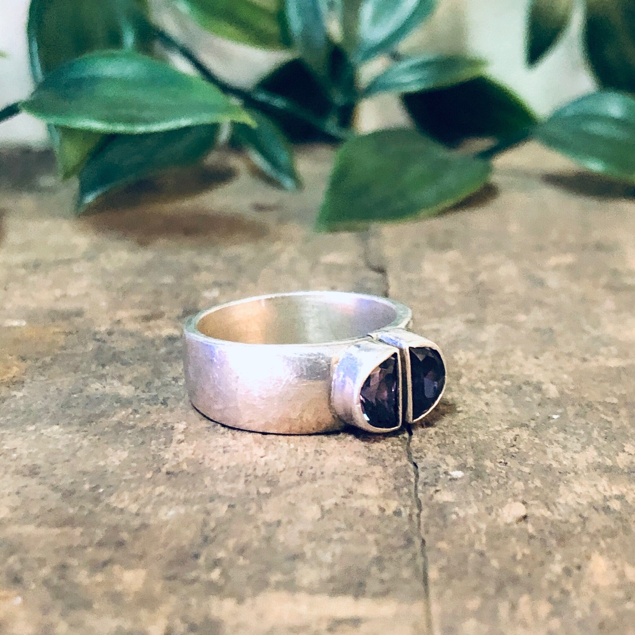 Vintage Ring, Silver Ring, Band Ring, Thin Band, Unique Jewelry, Funky Ring, Vintage Jewelry, Purple Gemstone, Purple Ring, 925 Ring Pink