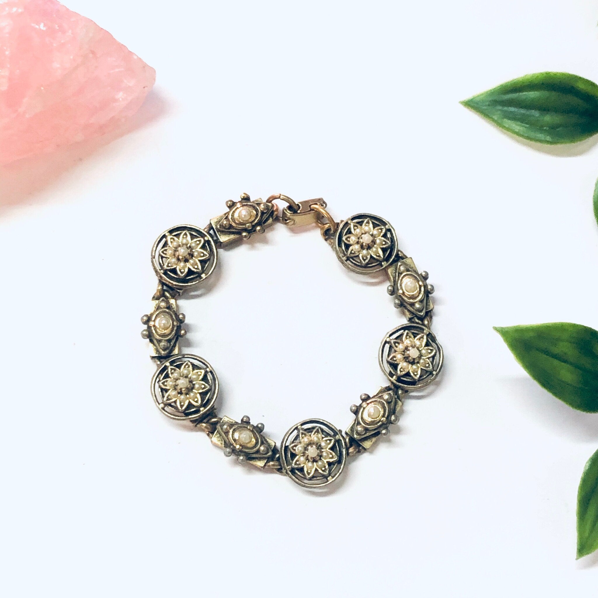 Vintage Bracelet, Link Bracelet, Unique Jewelry, Gold Toned Bracelet, Gold Toned Jewelry, Beaded Bracelet, Flower Bracelet, Floral Design,