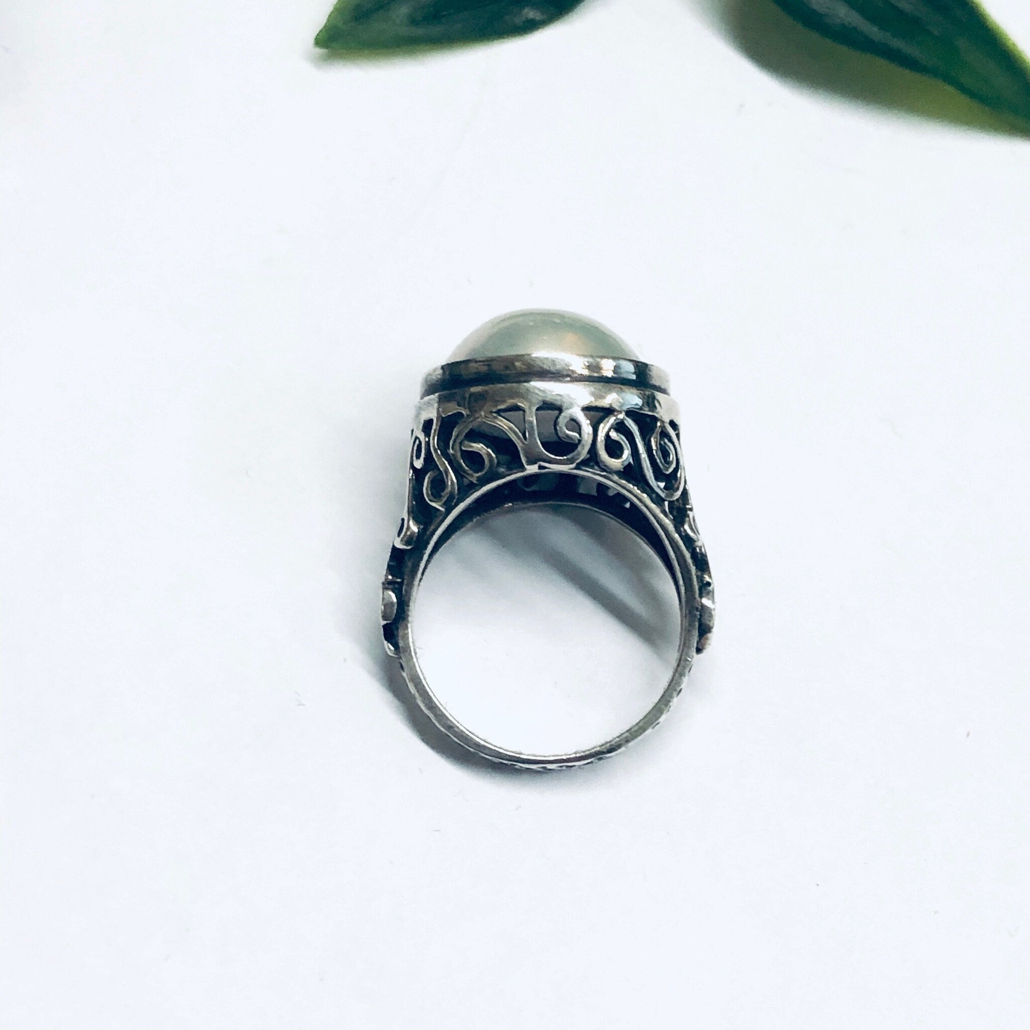 Silver Pearl Ring, Large Pearl Jewelry, Thailand Ring, Vintage Silver Ring, Swirl Design Jewelry, US Size 7 Ring