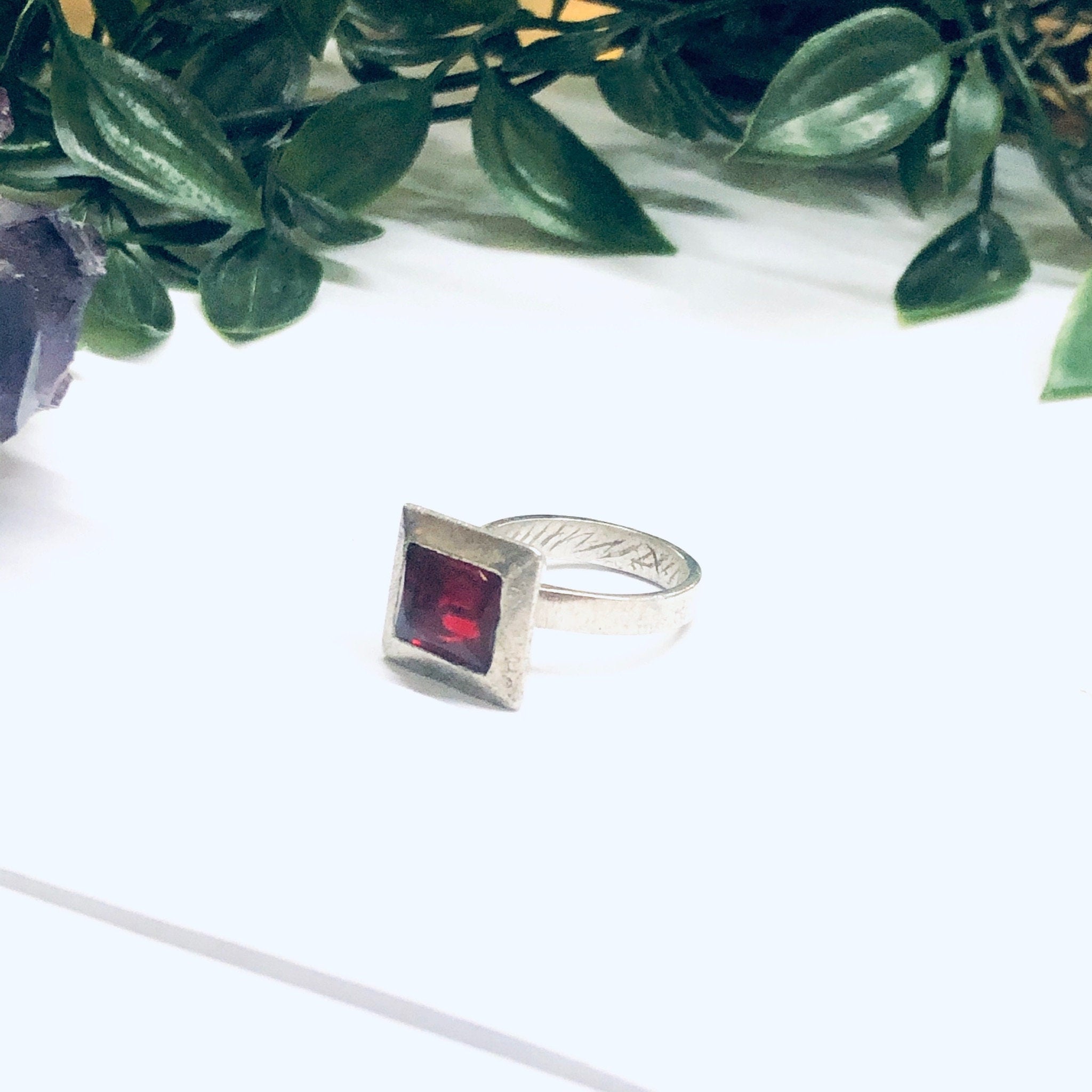 Vintage Silver Ring with Red Gemstone, Square Shaped Ring, Silver and Red Ring, Ring Size US 8, Minimalist Jewelry, Simple Silver Ring