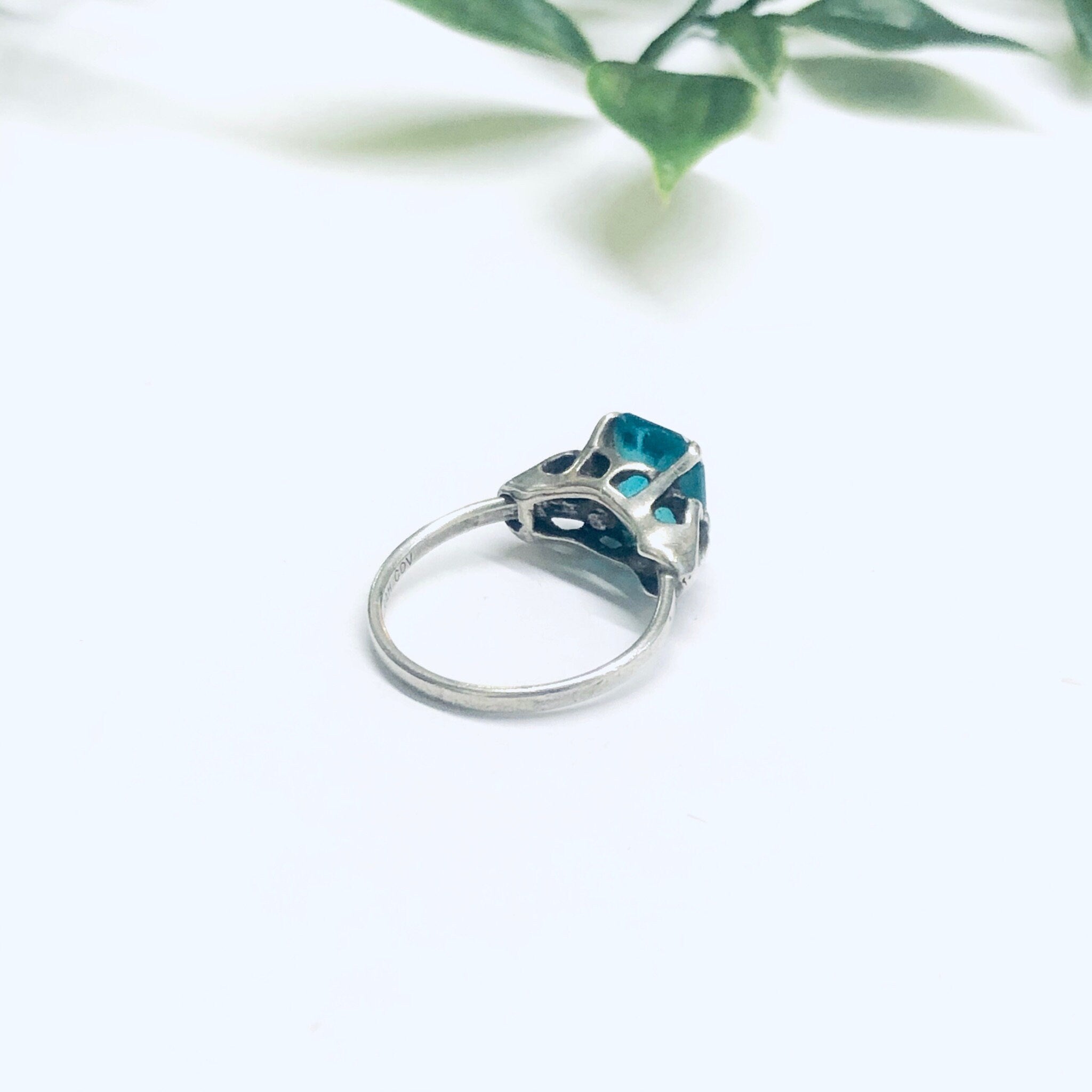 Sarah Coventry Ring, Vintage Silver Ring, Green Gemstone Ring, Sarah Cov Silver, Emerald Cut Gemstone