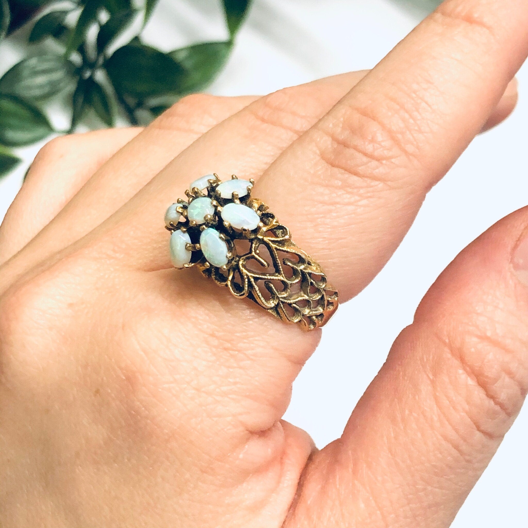 Vintage 14K Gold Ring with Opal Gemstone, Opal Flower Ring, 14K Yellow Gold, Yellow Gold Jewelry, Unique Ring, Floral Design Ring