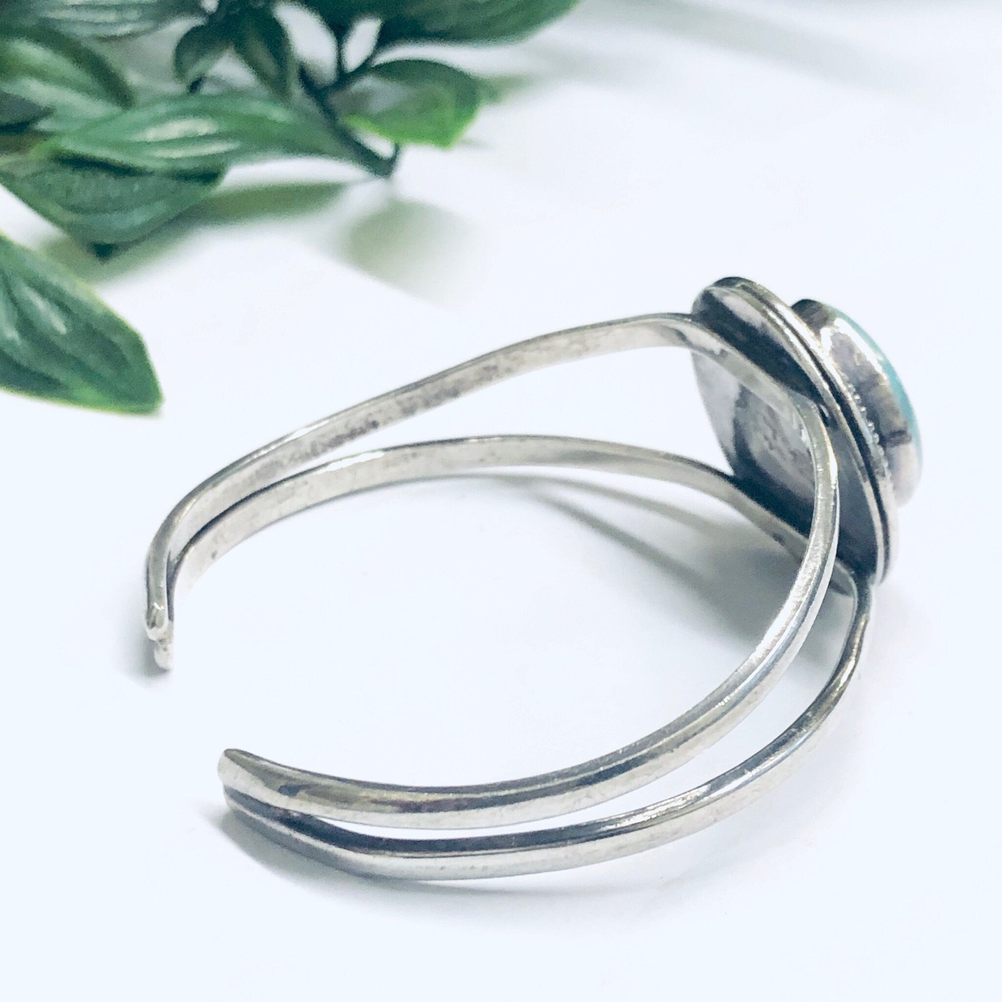 Vintage Silver Cuff Bracelet, Cuff Bracelet with Turquoise Stone, Round Turquoise Stone, Silver and Blue Bracelet