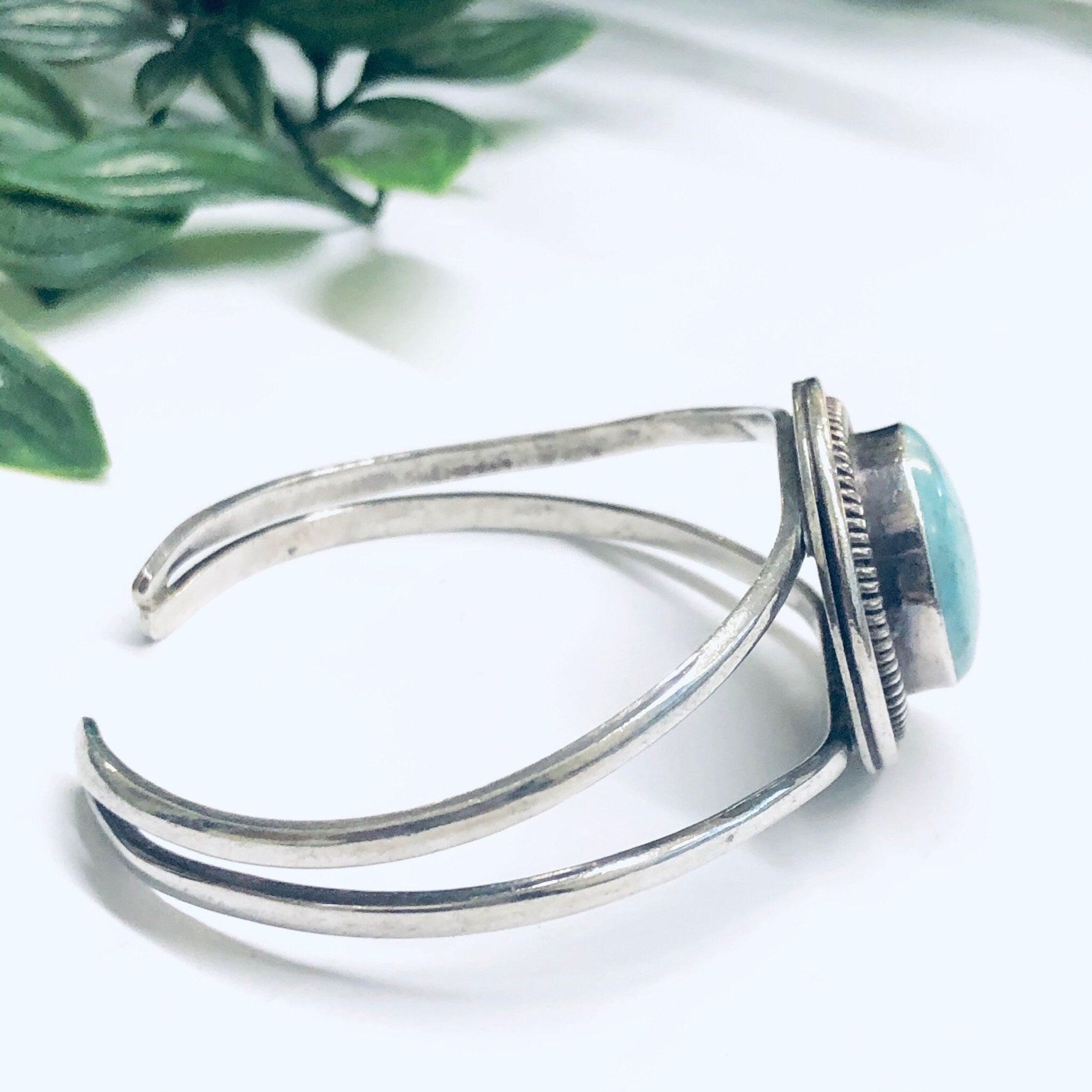 Vintage Silver Cuff Bracelet, Cuff Bracelet with Turquoise Stone, Round Turquoise Stone, Silver and Blue Bracelet