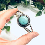 Vintage Silver Cuff Bracelet, Cuff Bracelet with Turquoise Stone, Round Turquoise Stone, Silver and Blue Bracelet