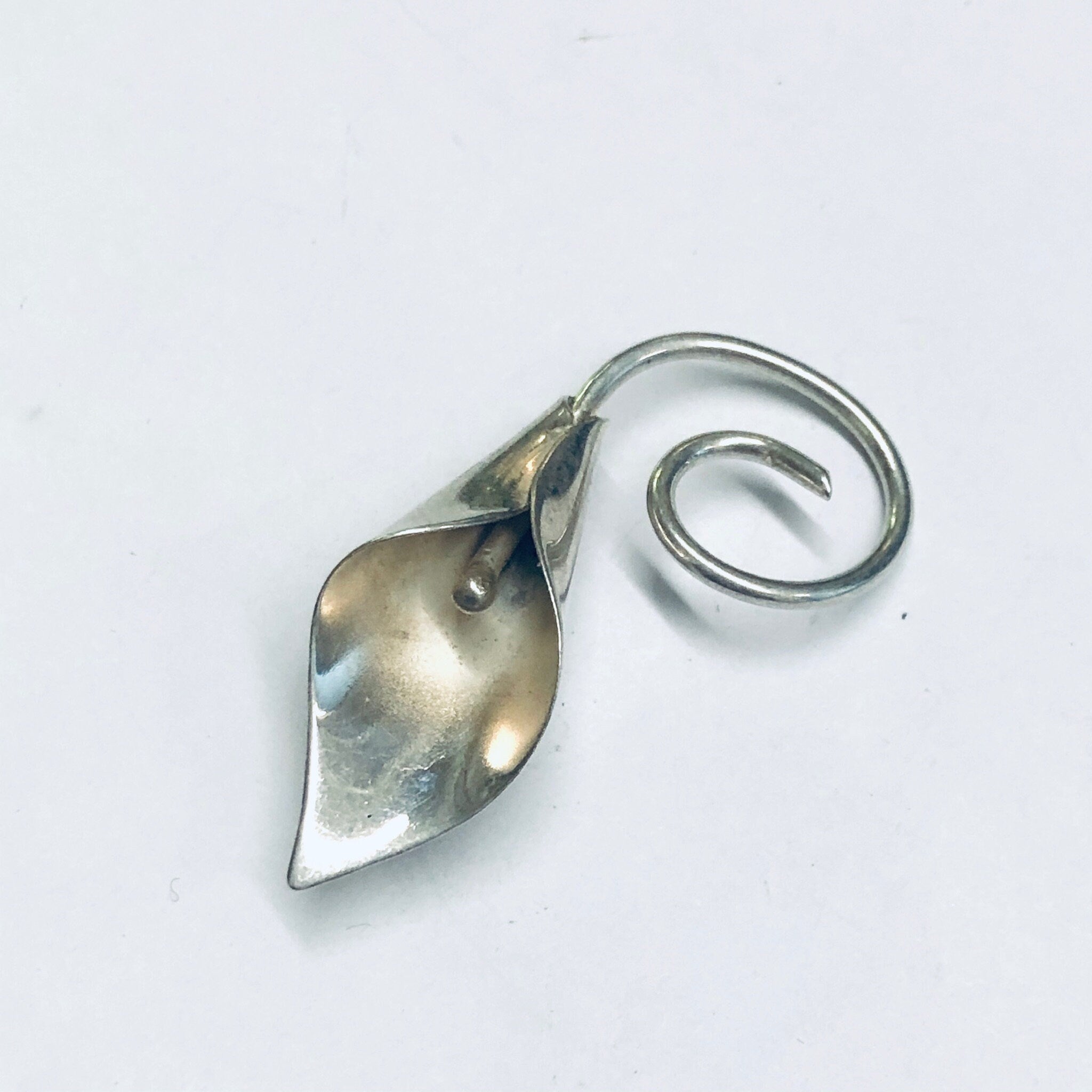 Calla Lily Brooch, Flower Pin, Vintage Flower Brooch, Calla Lily Jewelry, Silver Flower Pin, Small Floral Brooch