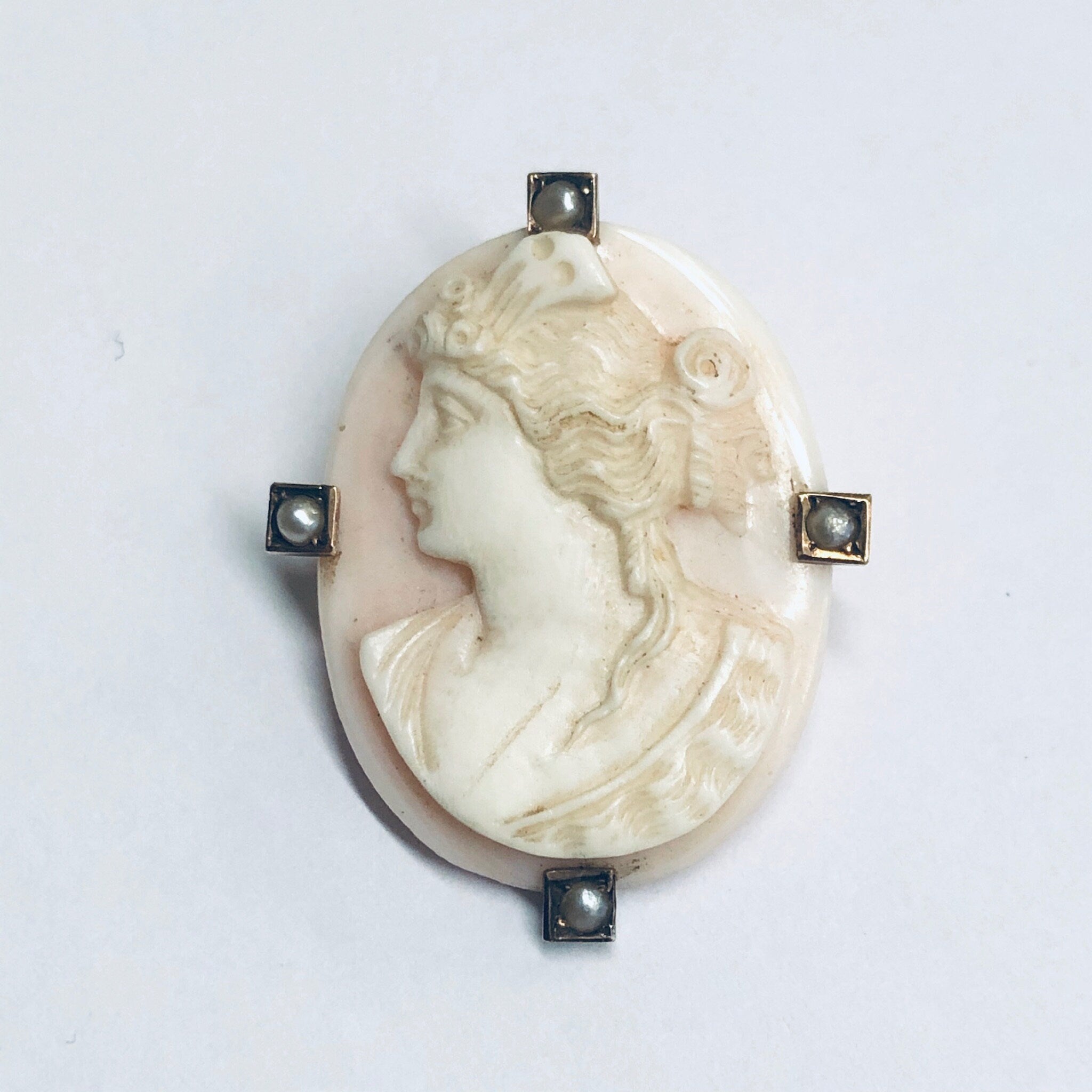 Vintage Gold Cameo, Vintage Cameo Brooch, Pink Cameo, Pearl Cameo, Vintage Gold Brooch, 14K Yellow Gold, 14K Gold Cameo
