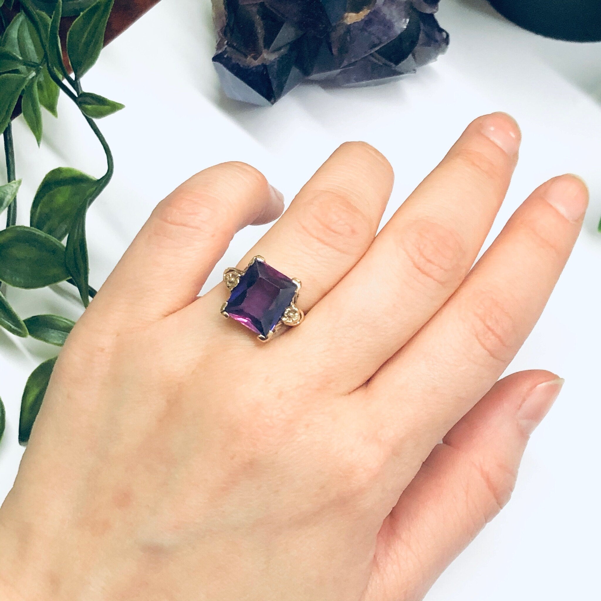 Gold Ring with Purple Gemstone, Vintage Flower Ring, 14K Gold Ring, Vintage Gold Jewelry, Purple and Gold, Valentines Day Gift