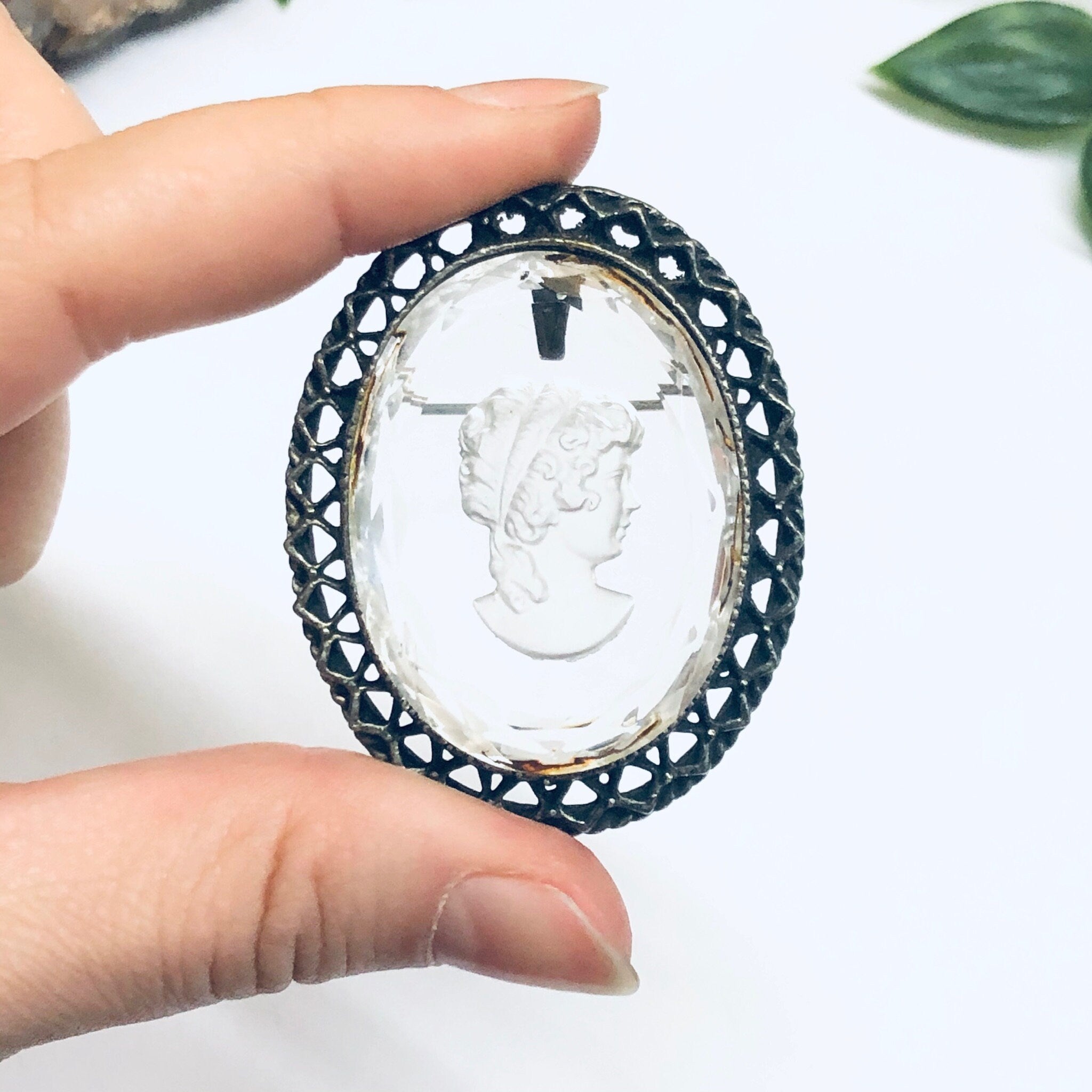 Vintage Cameo Pendant, Cameo Brooch, Victorian Jewelry, Clear Cameo, Unique Cameo Jewelry, Vintage Cameo Pin