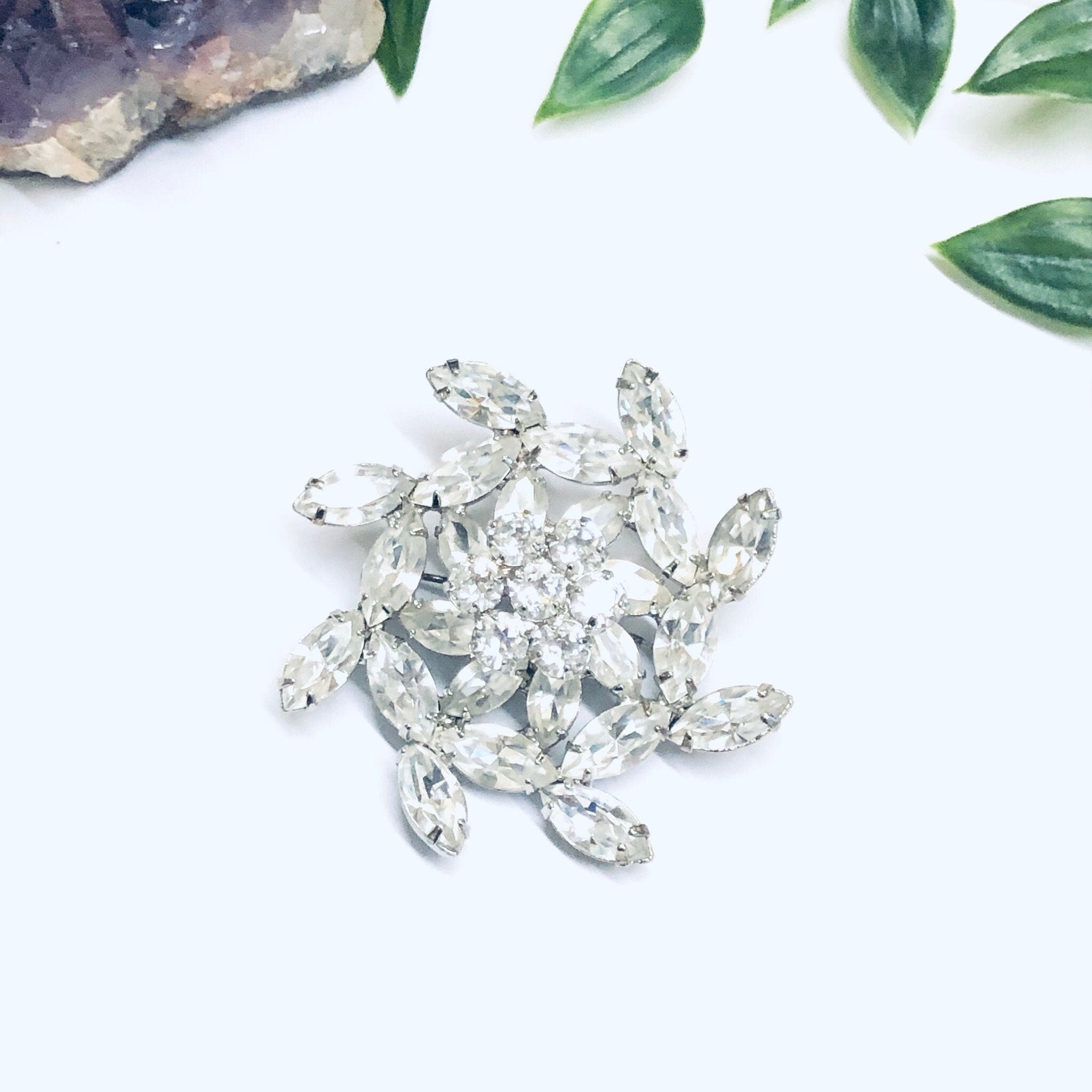 Weiss Rhinestone Flower Brooch, Large Rhinestone Flower Pin, Floral Design Pin, Rhinestone Jewelry
