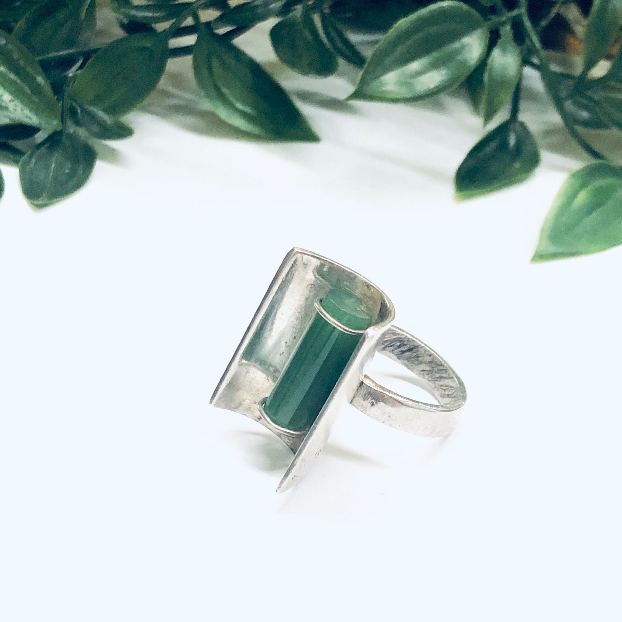 Vintage Adventurine Ring, Silver and Green Ring, Abstract Silver Ring, Unique Jewelry, Adventurine Jewelry