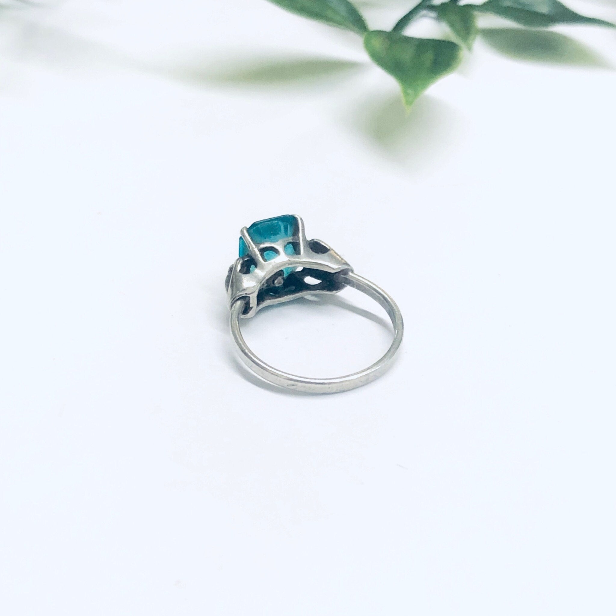Sarah Coventry Ring, Vintage Silver Ring, Green Gemstone Ring, Sarah Cov Silver, Emerald Cut Gemstone
