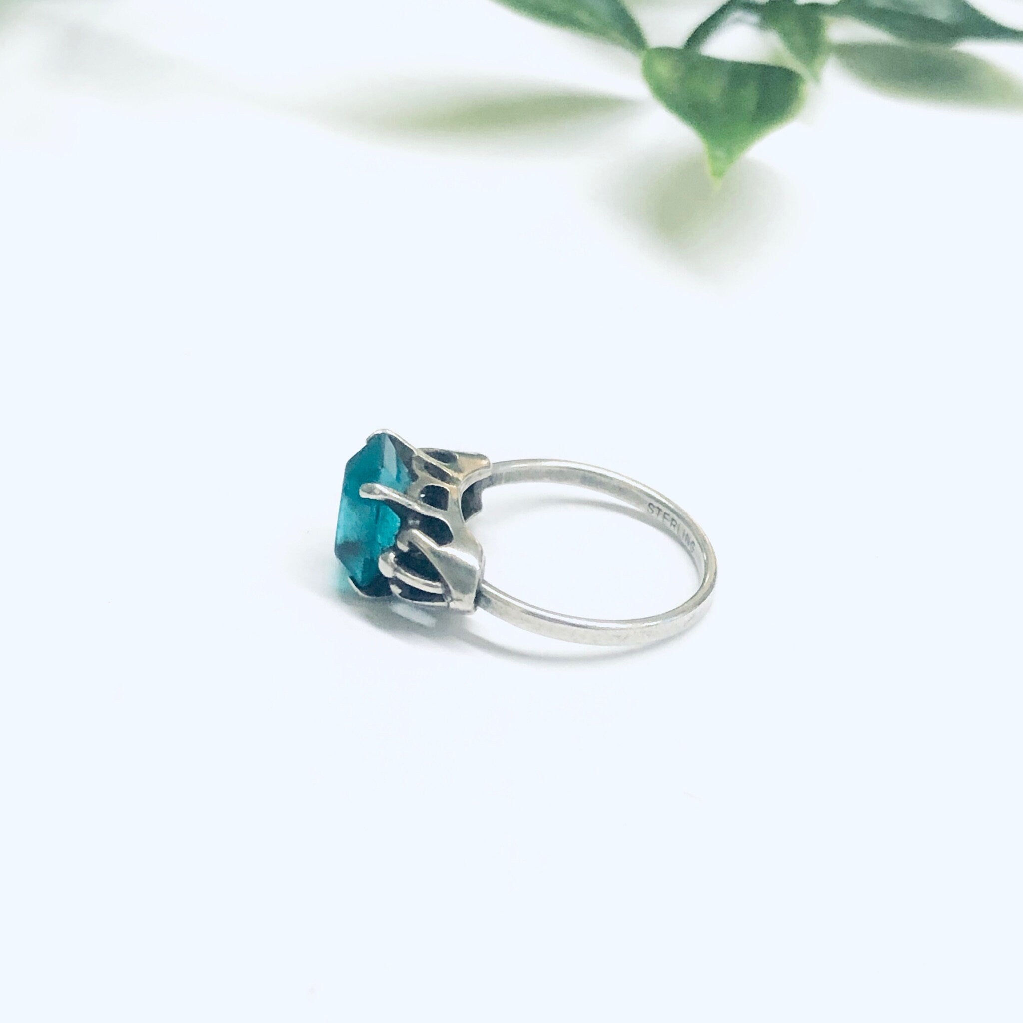Sarah Coventry Ring, Vintage Silver Ring, Green Gemstone Ring, Sarah Cov Silver, Emerald Cut Gemstone